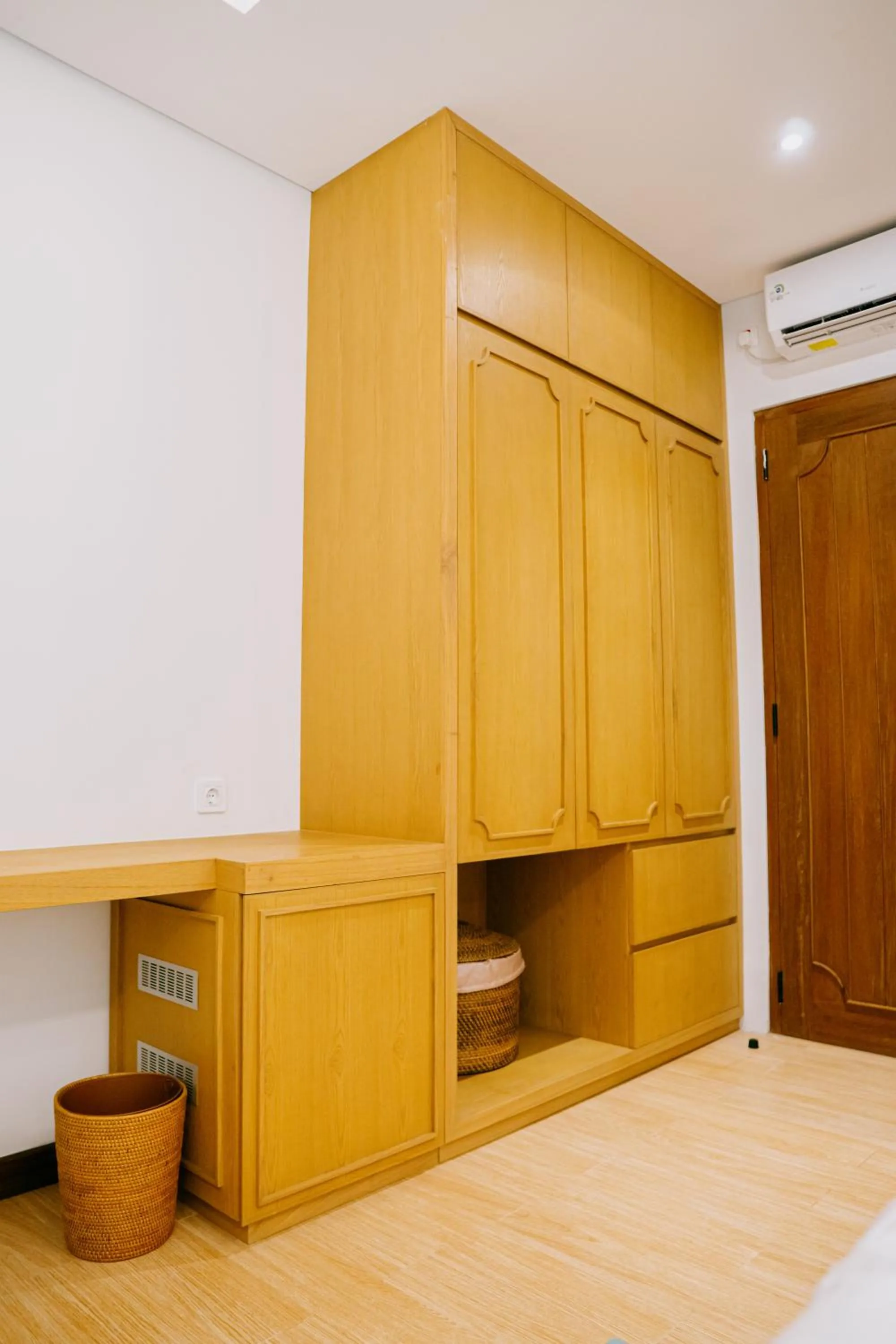 wardrobe in Casa Amarta Boutique Lofts & Detox