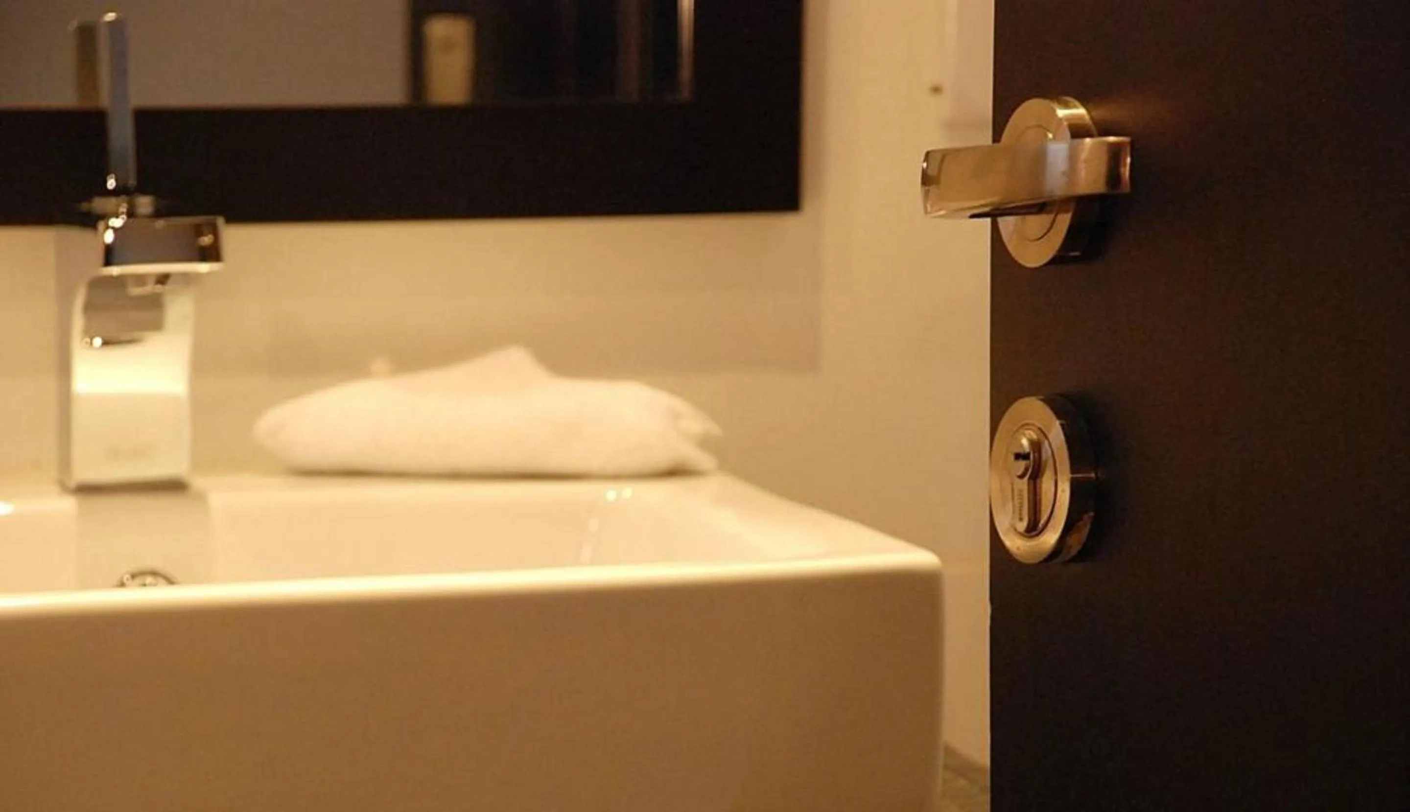 Bathroom, Bed in S & S Hotel & Suites