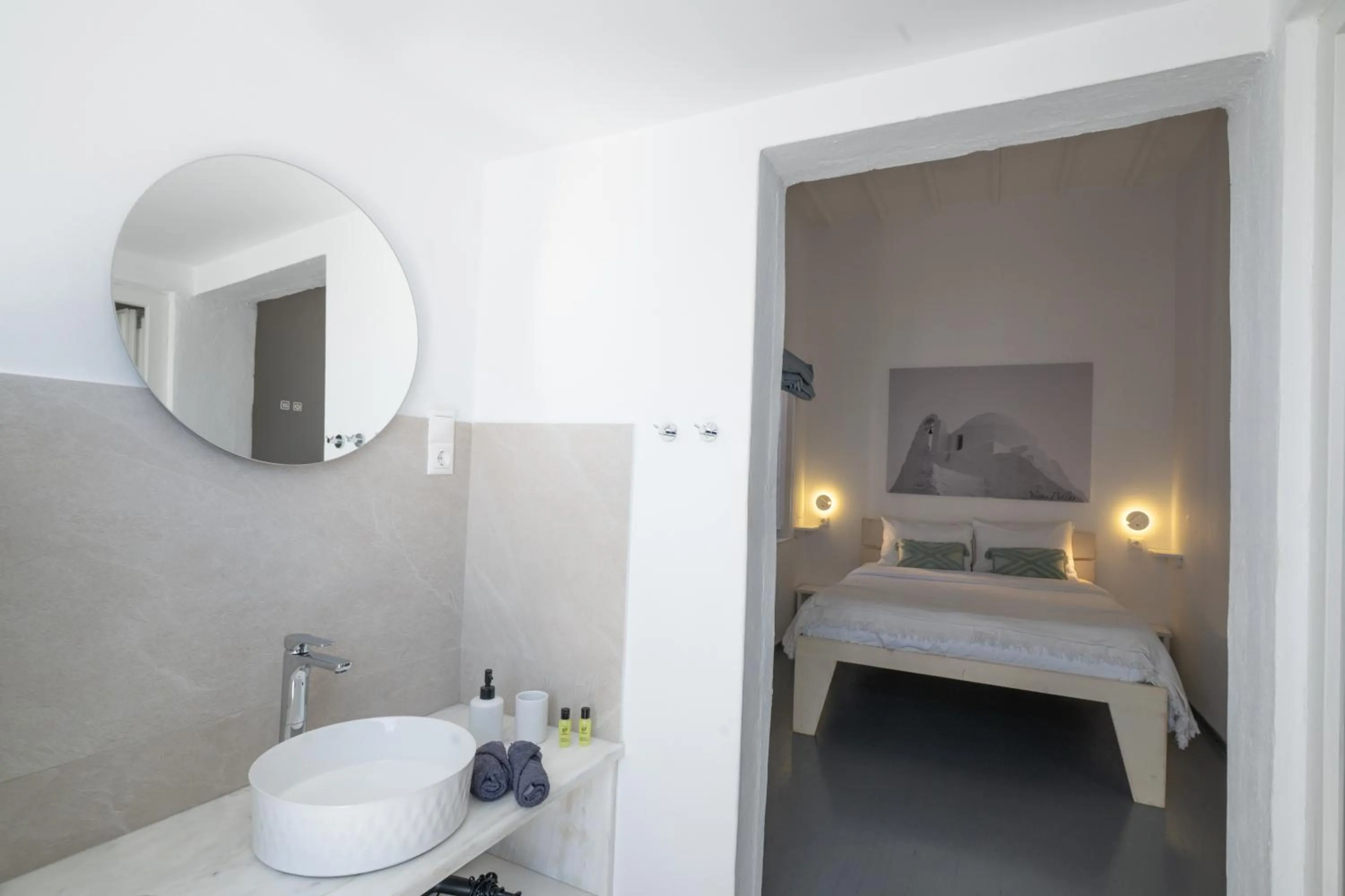 Photo of the whole room, Bed in Eleanna's Mykonos