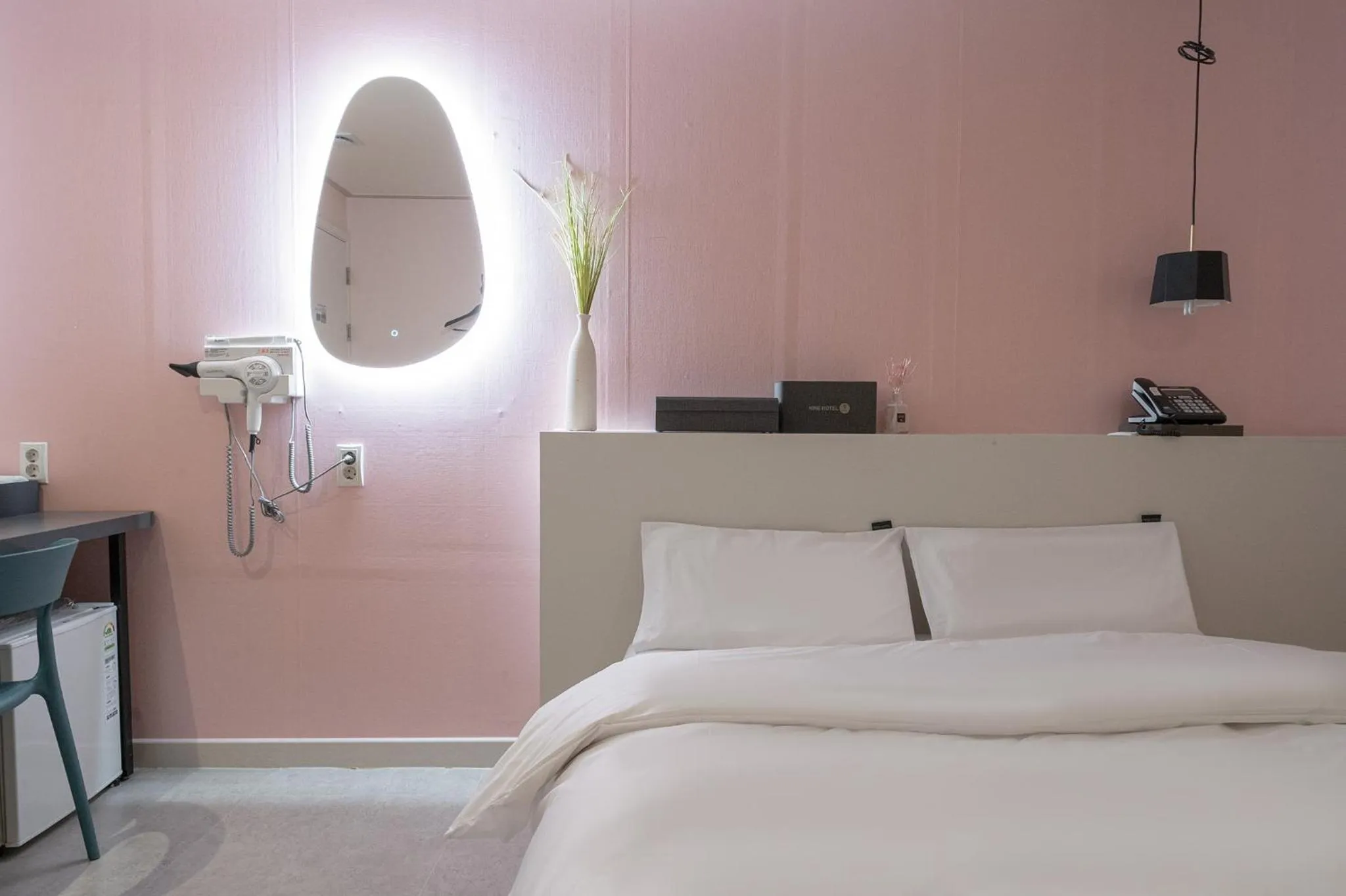 Bed in Uiwang Nine Hotel