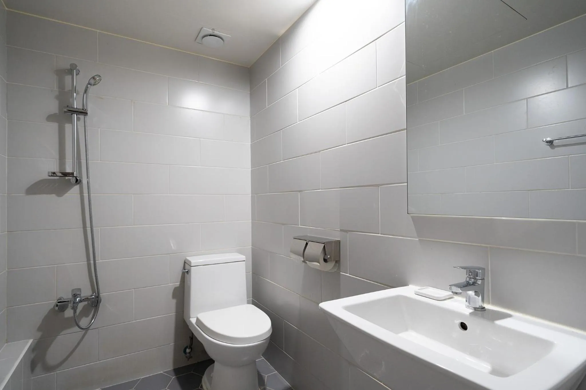 Shower in Uiwang Nine Hotel