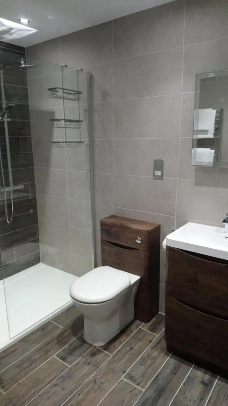 Shower in Springfield Lodge Bed and Breakfast