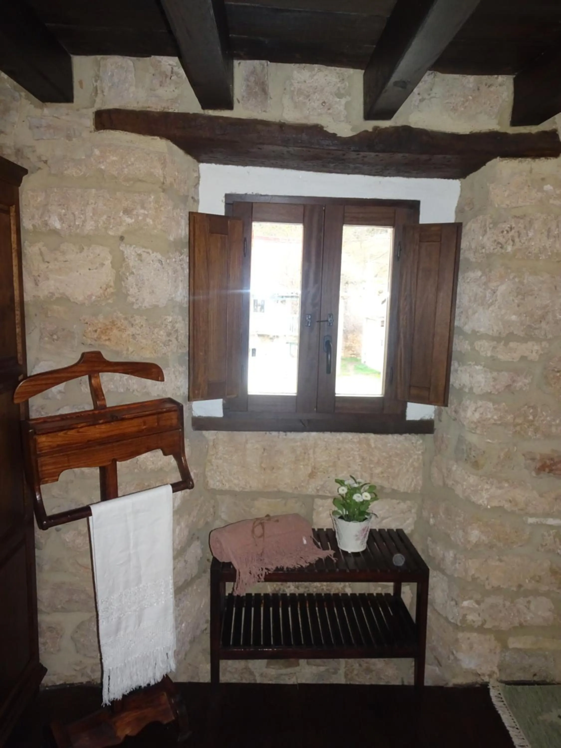 Bedroom in LA CASONA DE ESCALADA