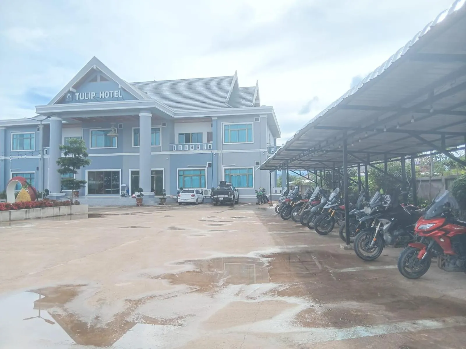 Parking in Tulip Hotel