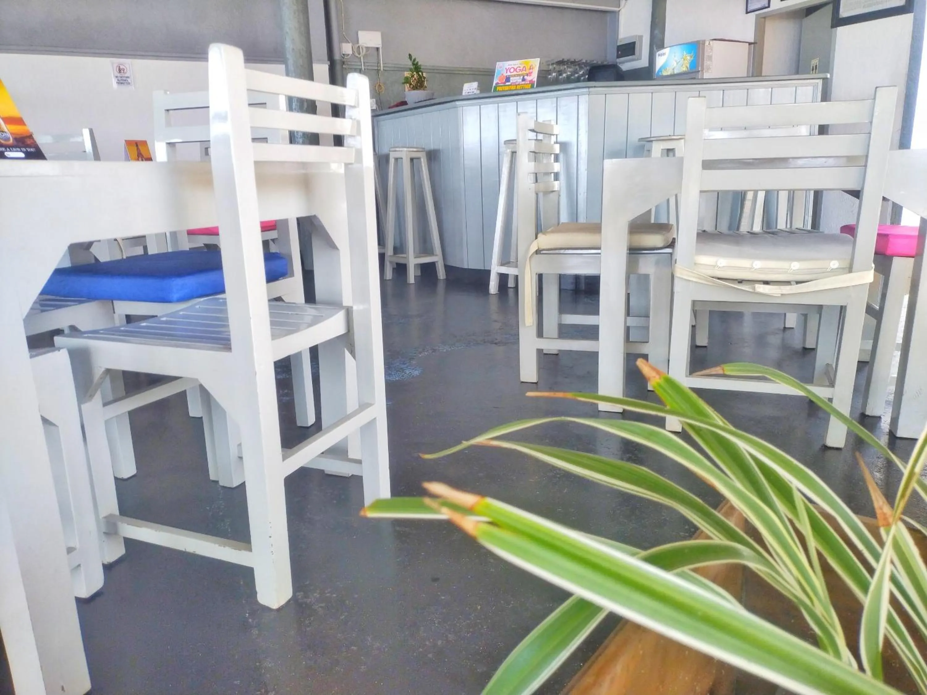 Kitchen or kitchenette, Bed in DALAWELLA BEACH RESORT