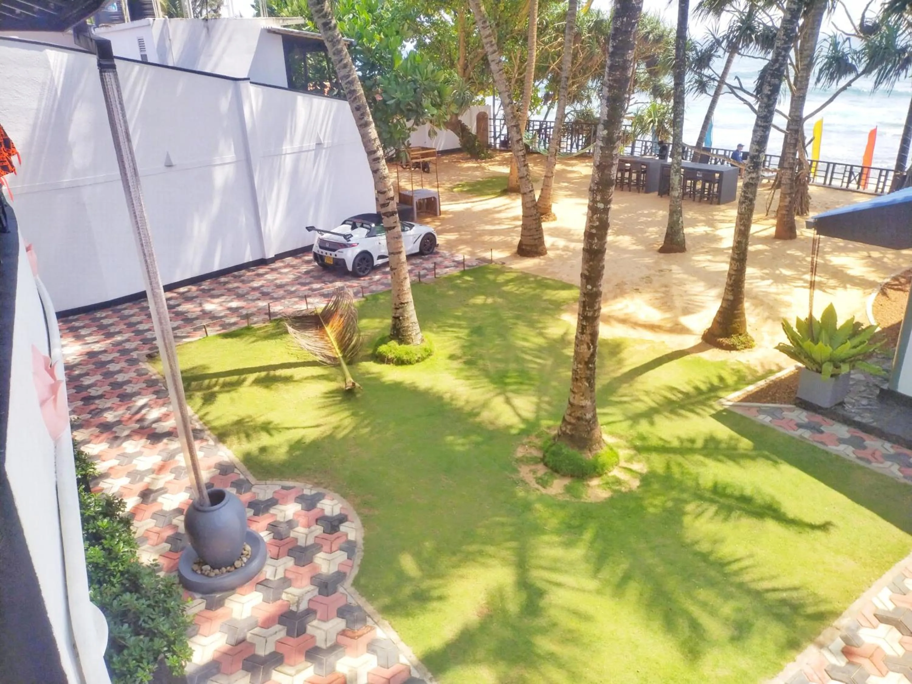 Garden in DALAWELLA BEACH RESORT