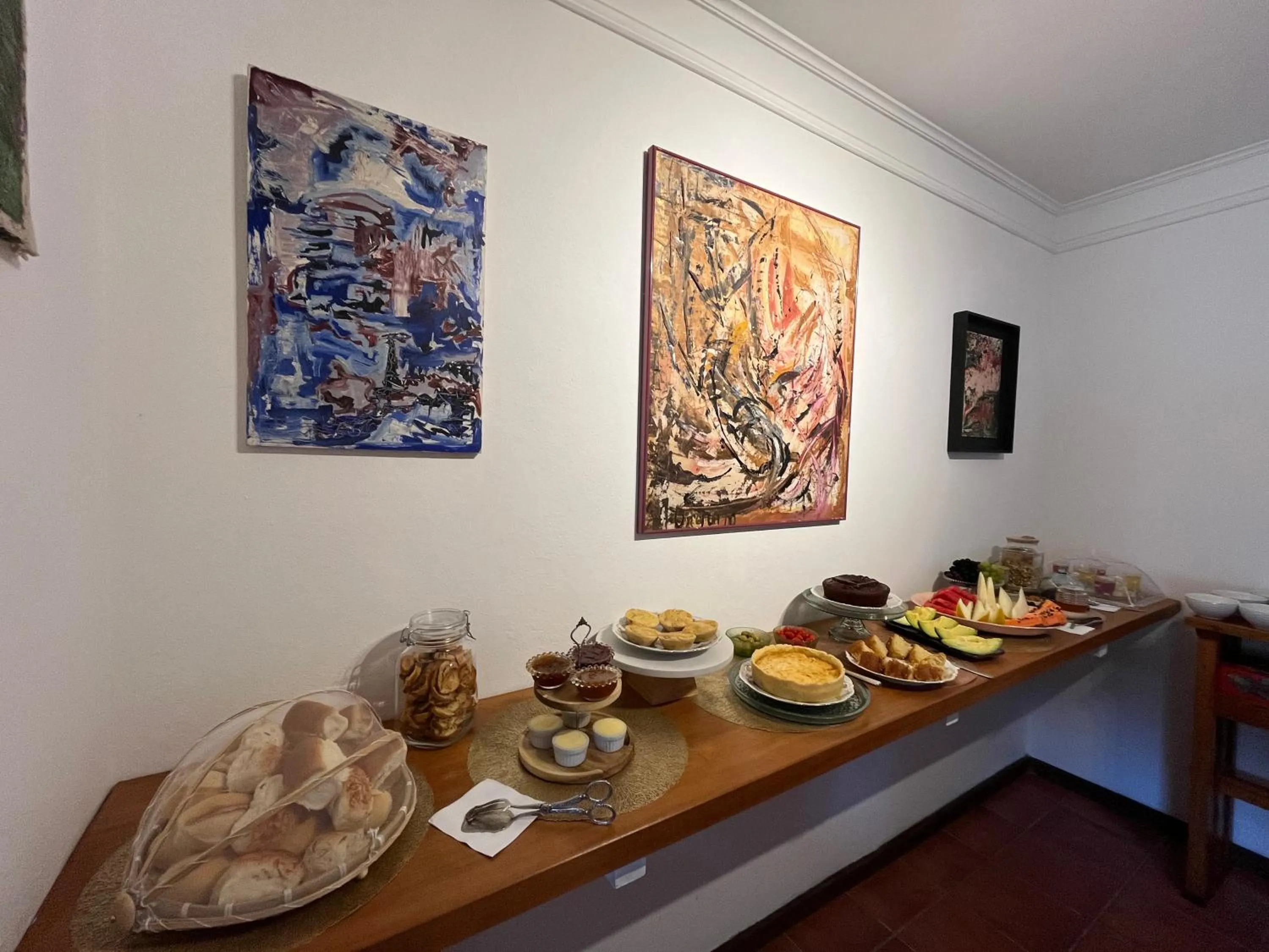 Buffet breakfast in Casa Arte Cabore