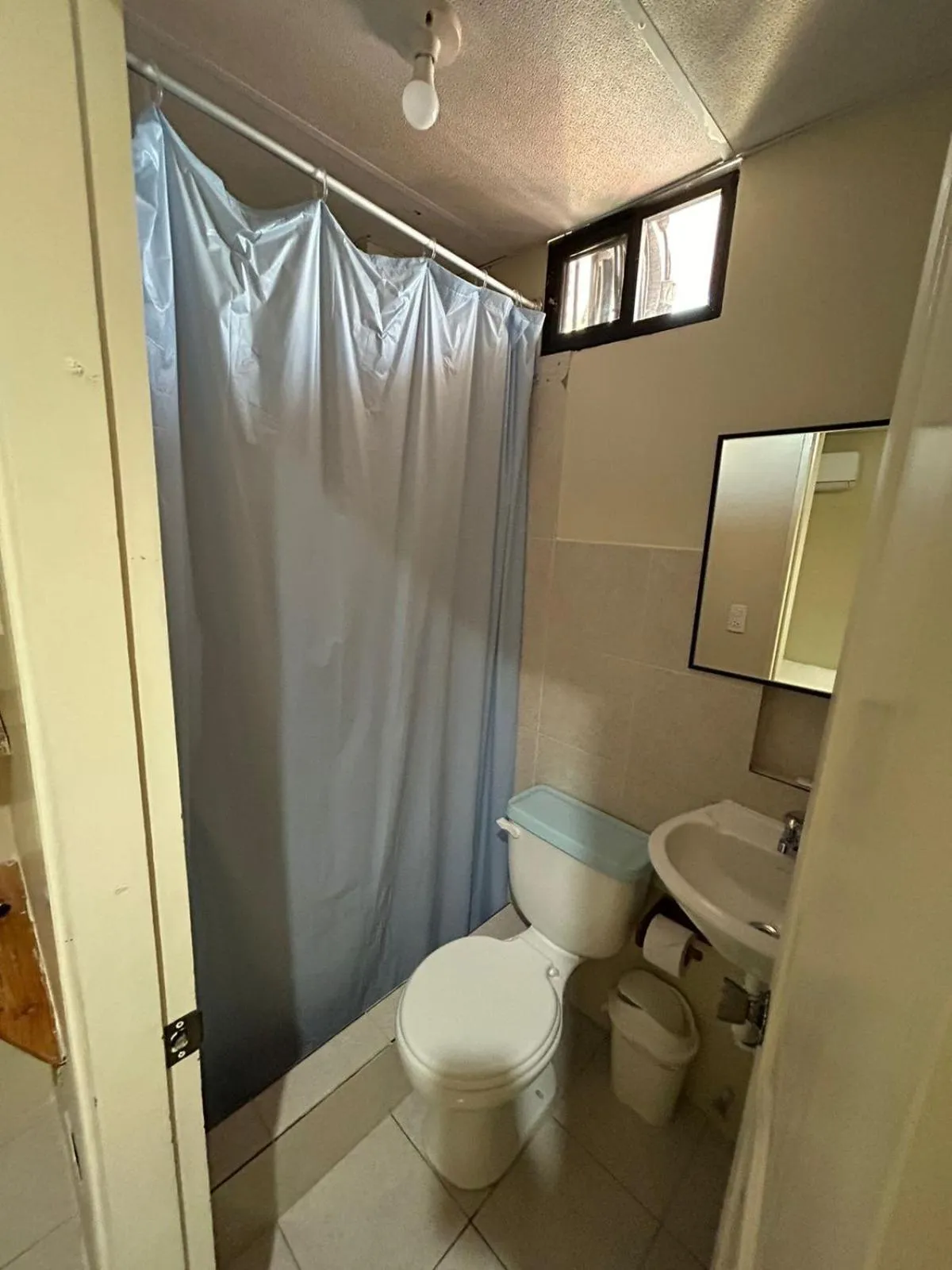 Bathroom in Chescos Hotel