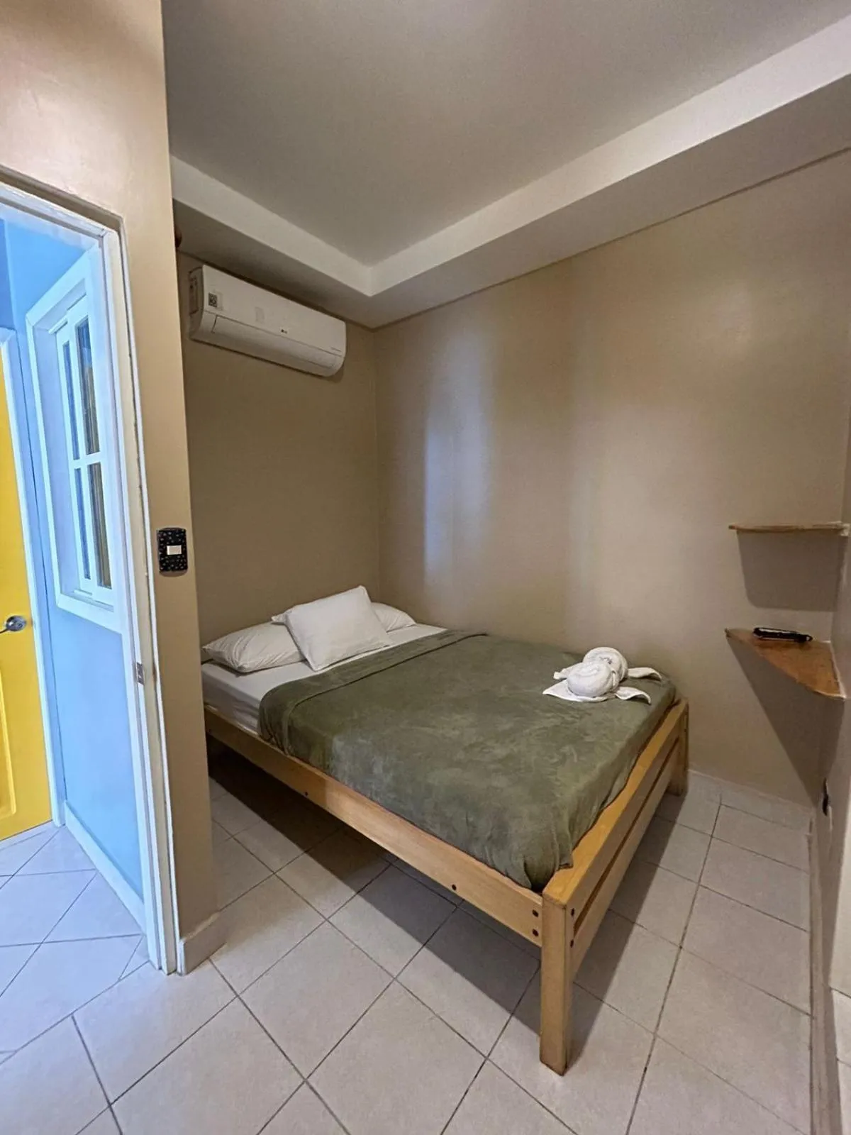 Bed in Chescos Hotel