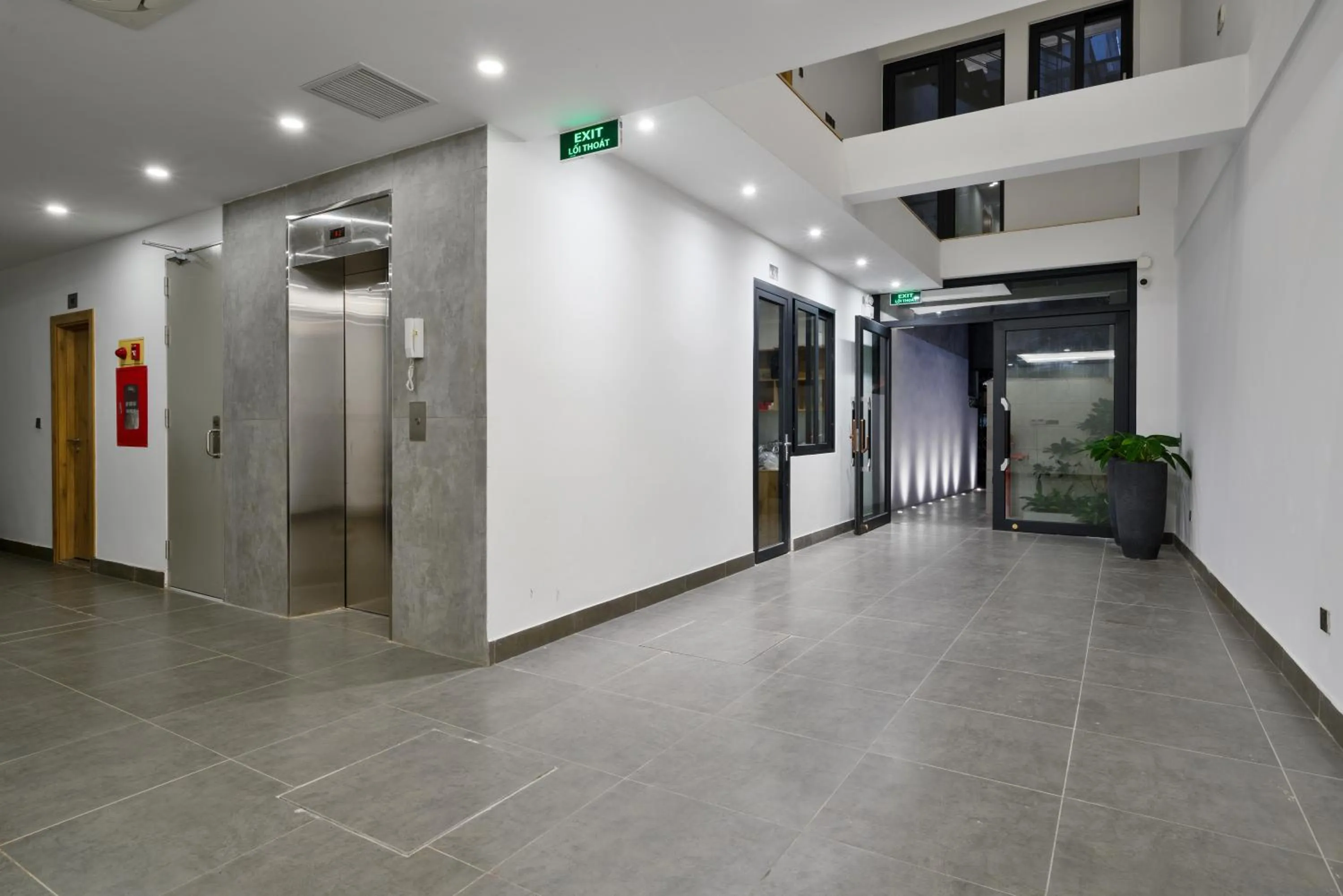 Property building in The Galaxy Home Doi Can Hotel and Apartment