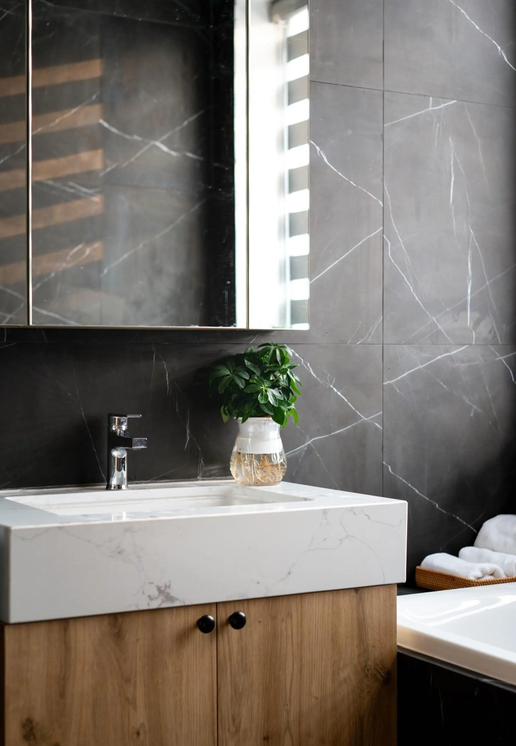 Shower in The Galaxy Home Doi Can Hotel and Apartment