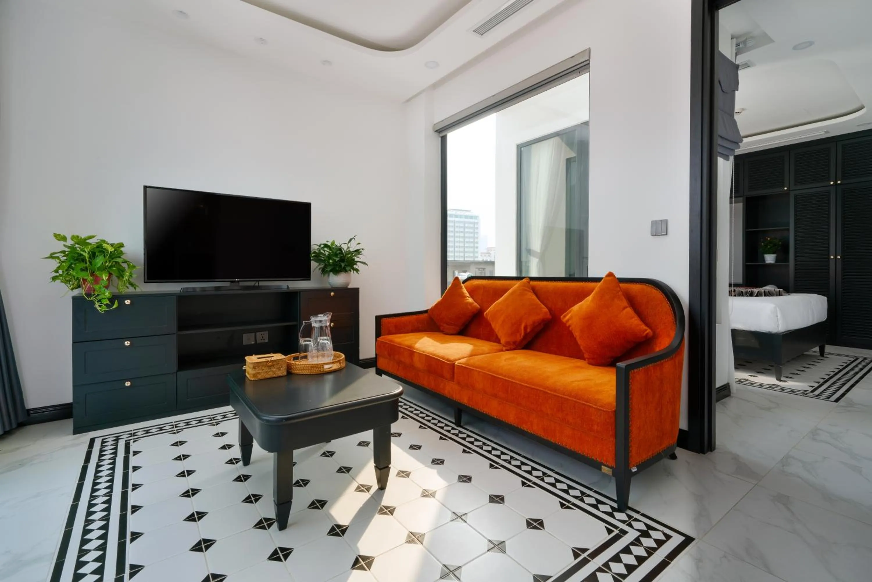 Guests in The Galaxy Home Doi Can Hotel and Apartment