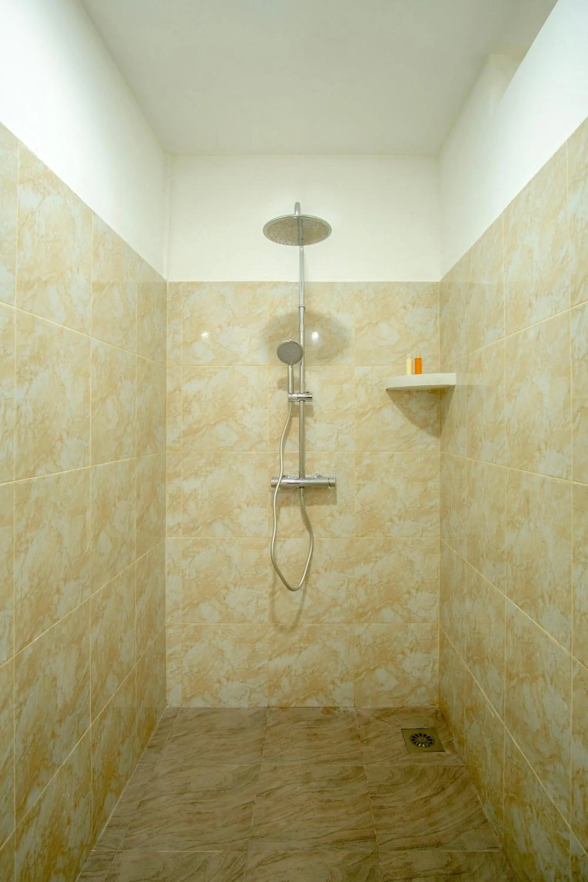 Shower in Samsara