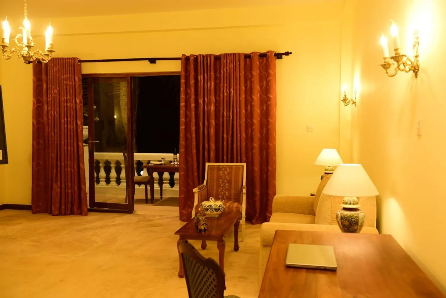 Seating area in Samsara