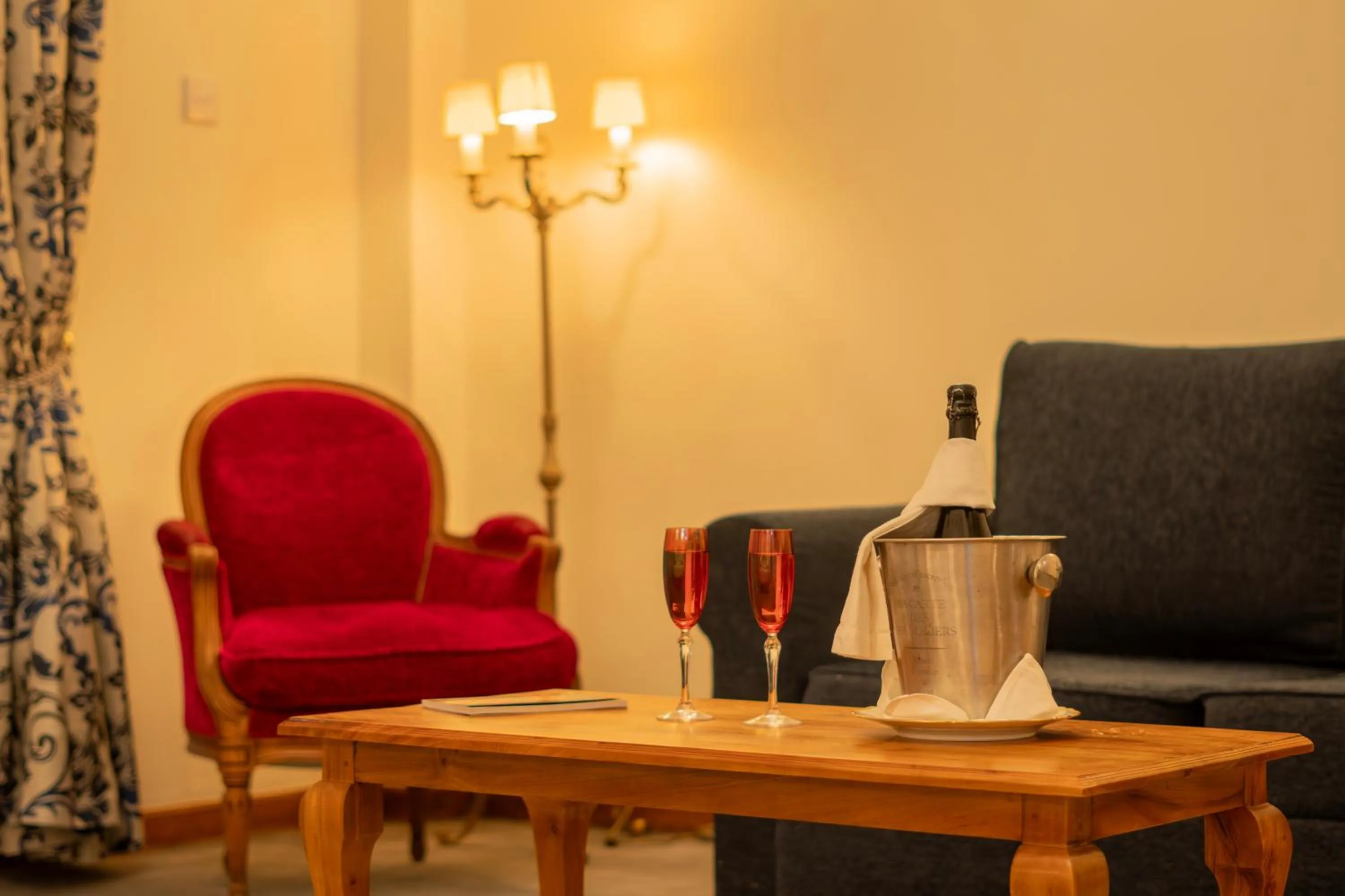 Living room in Samsara