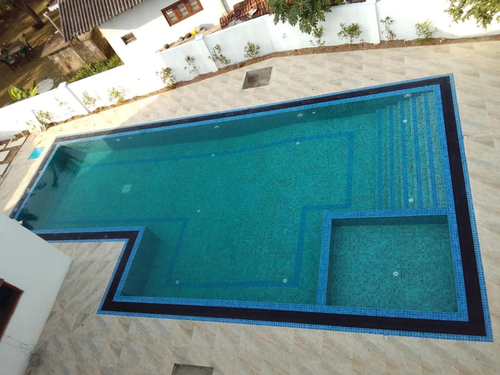 Swimming pool in Samsara