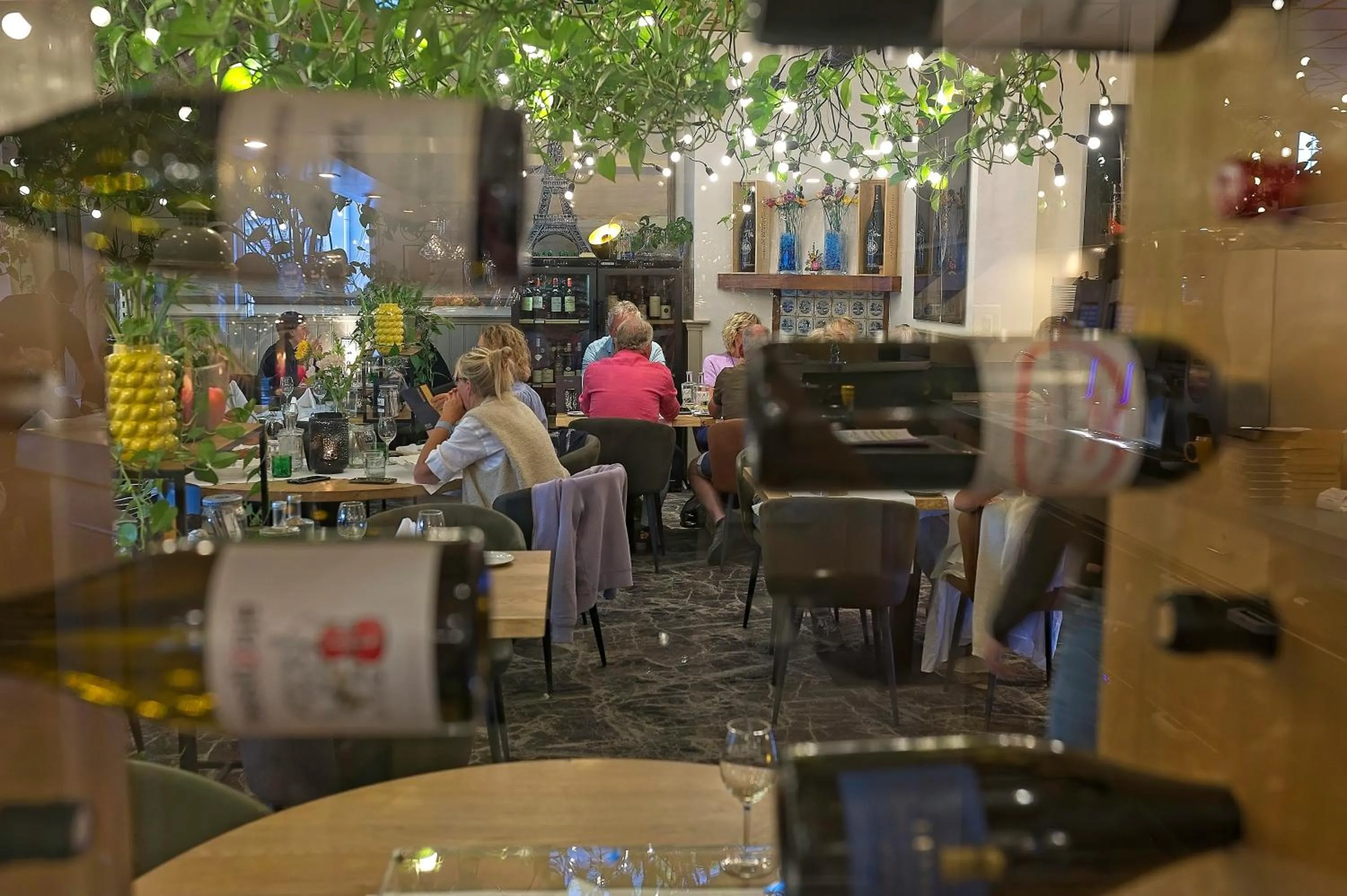 Restaurant/places to eat in Hotel Nap