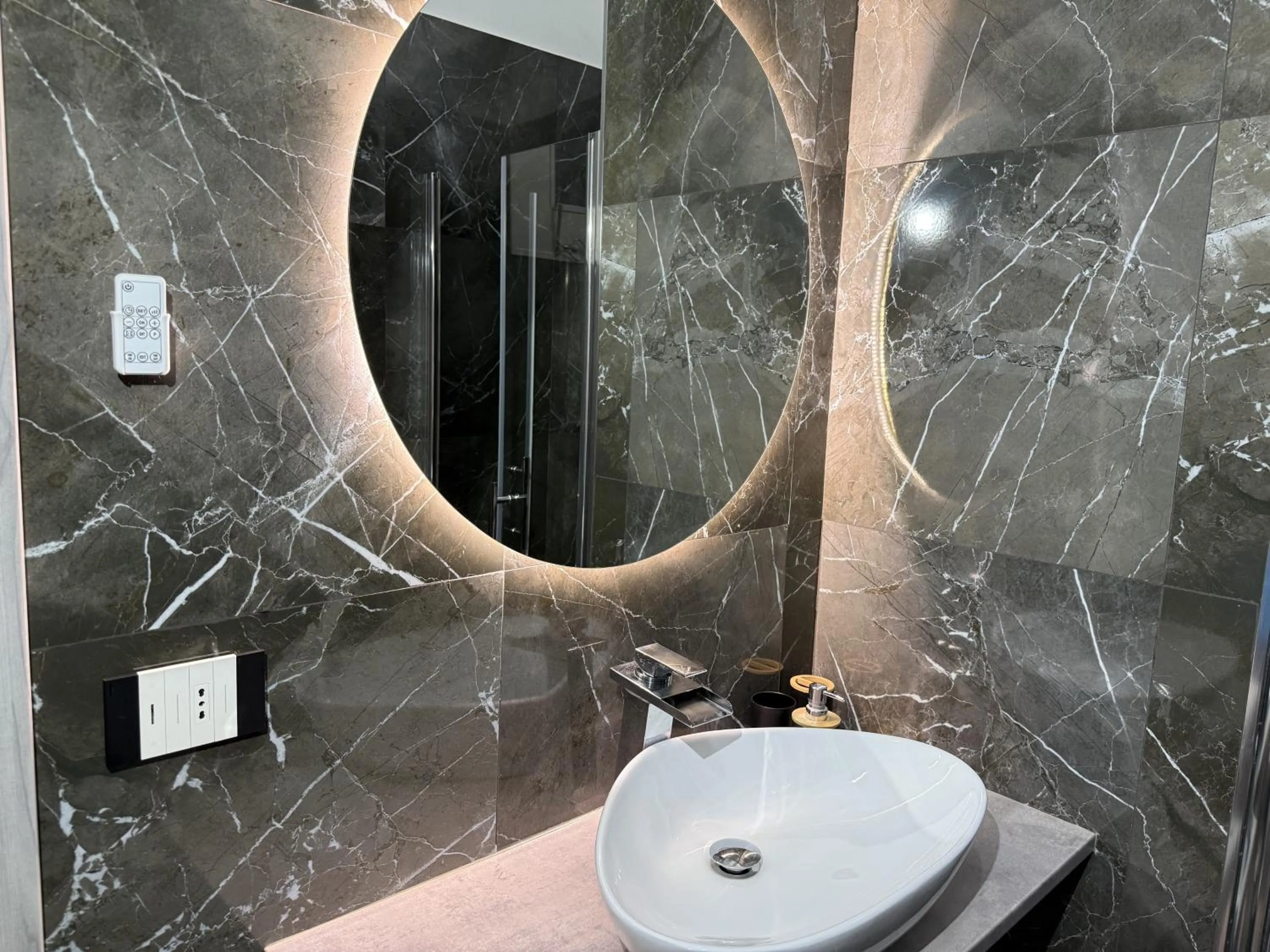 Shower in Ylisea Luxury B&B