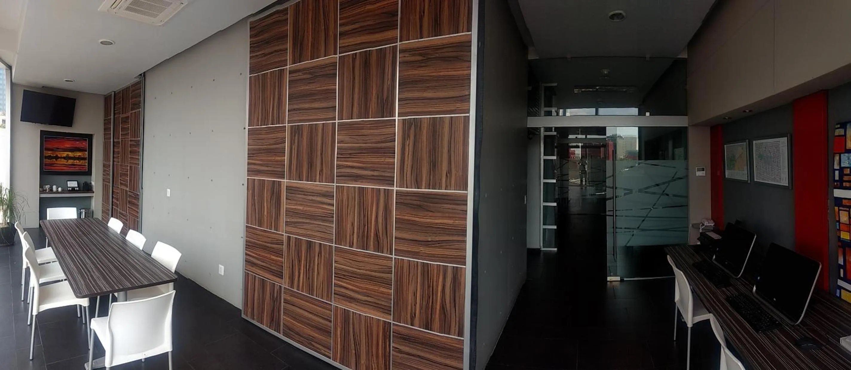 Business facilities in Hotel Block Suites