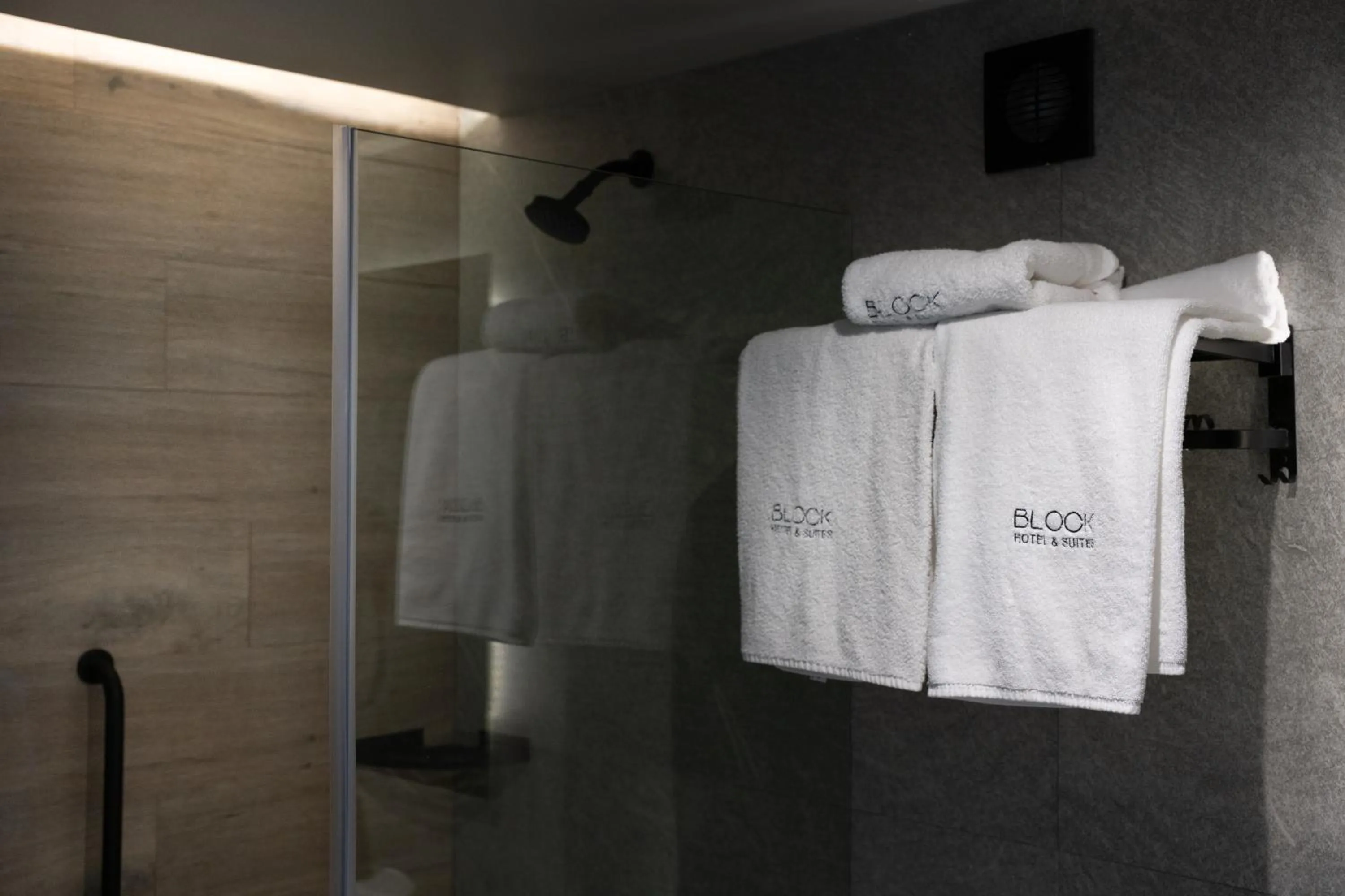 Bathroom in Hotel Block Suites