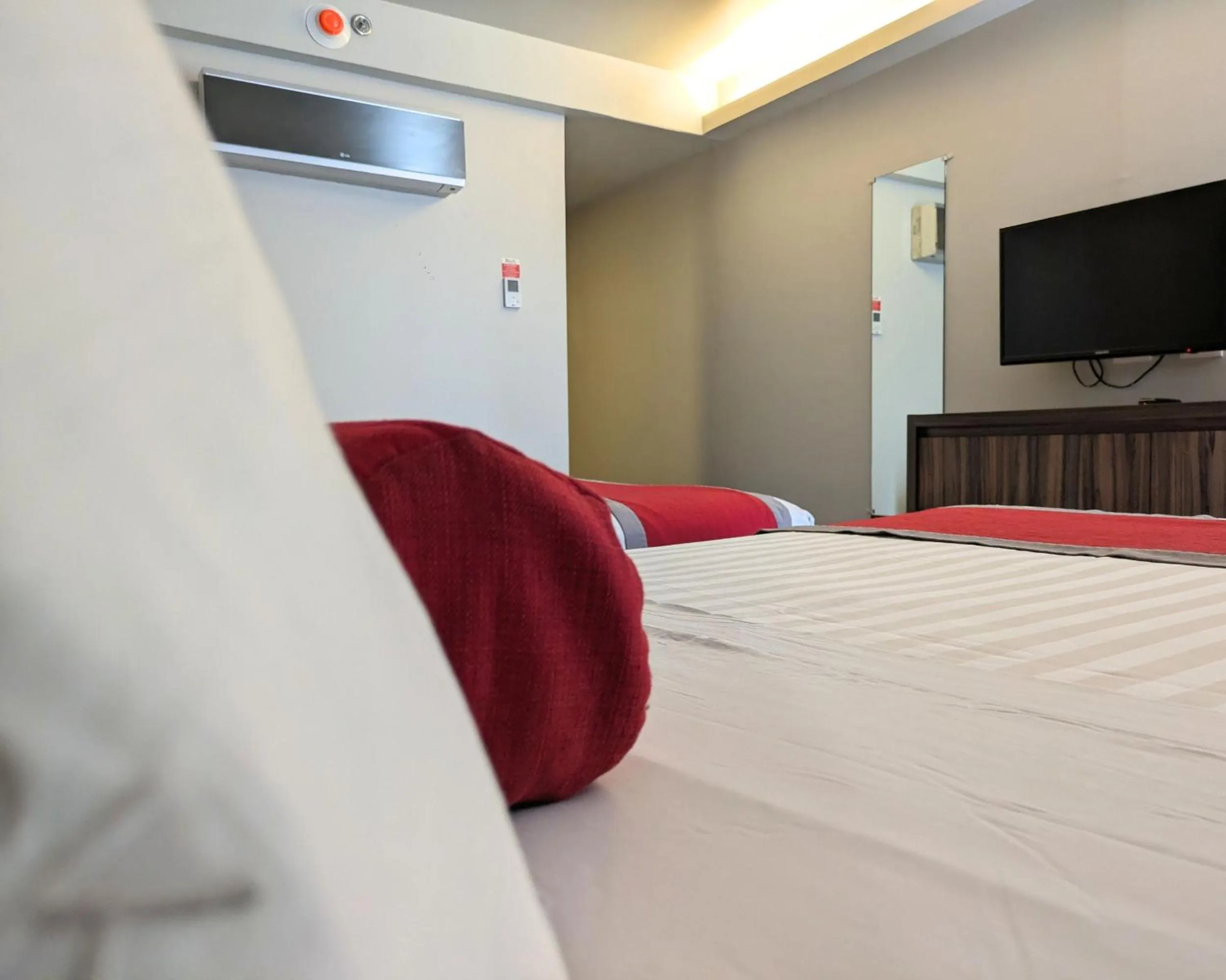 Bed in Hotel Block Suites