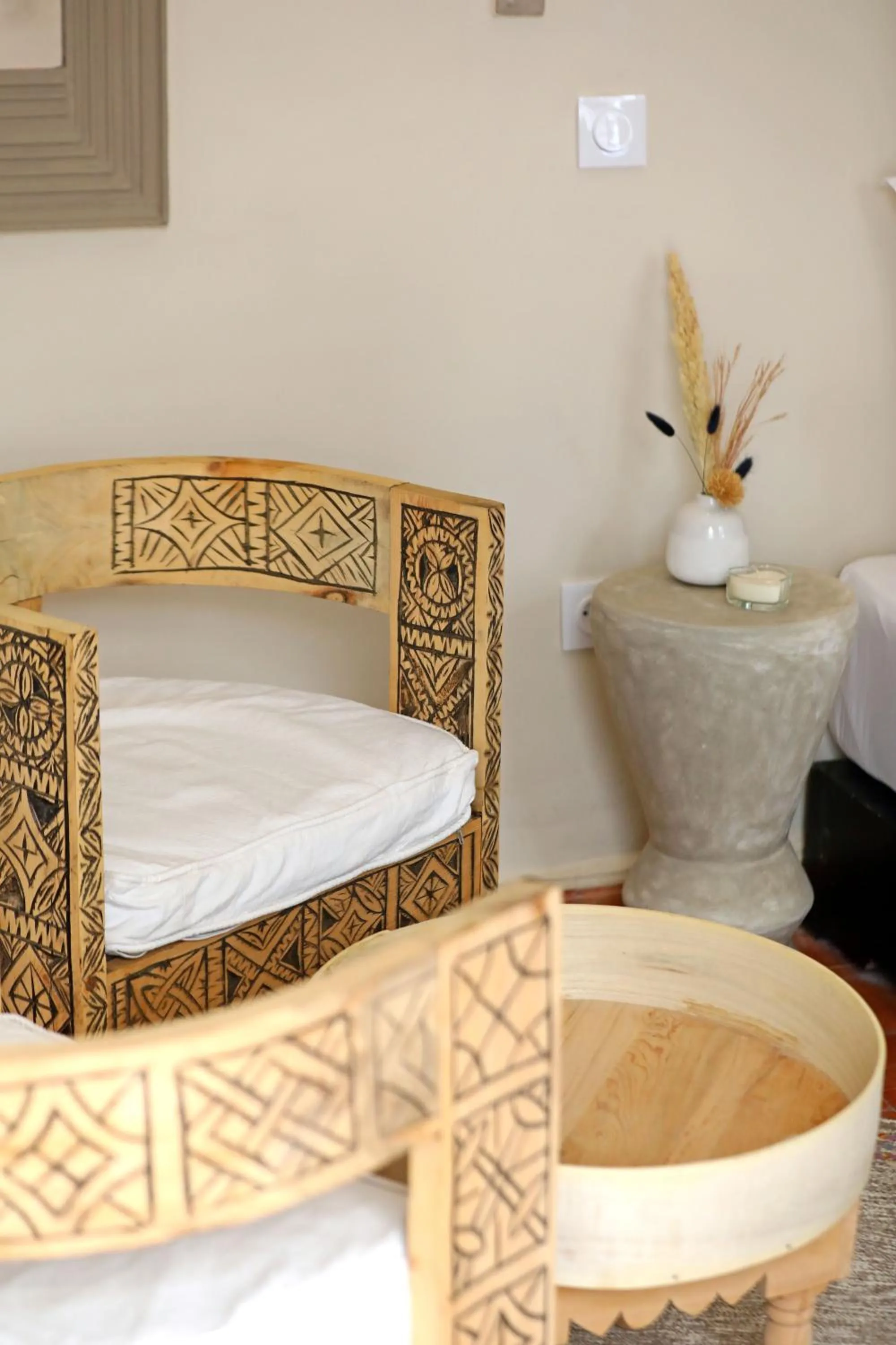 Seating area, Bed in Riad Al Badia