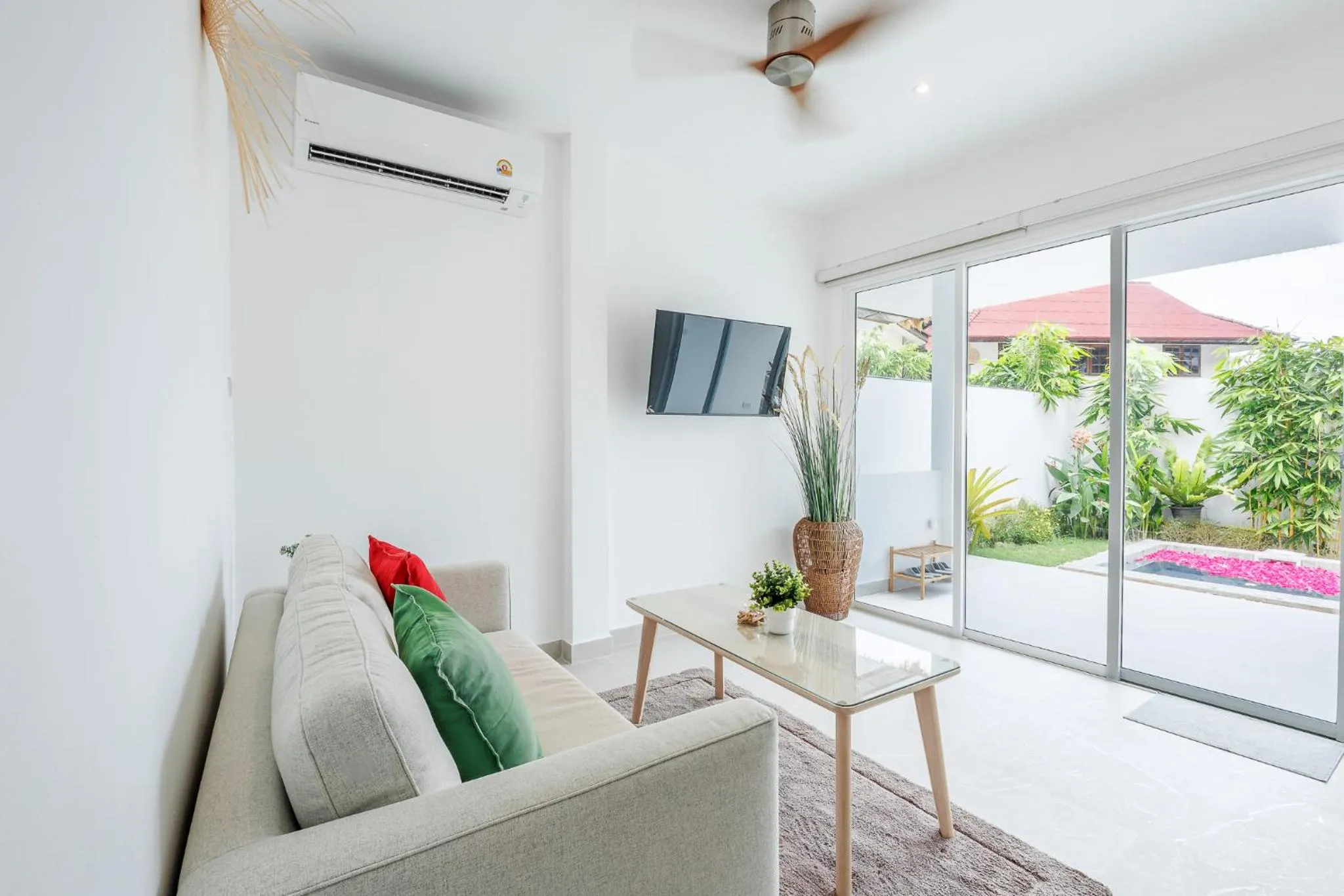 Living room in Baan Saint-Tropez Seaview Villas Kata Beach