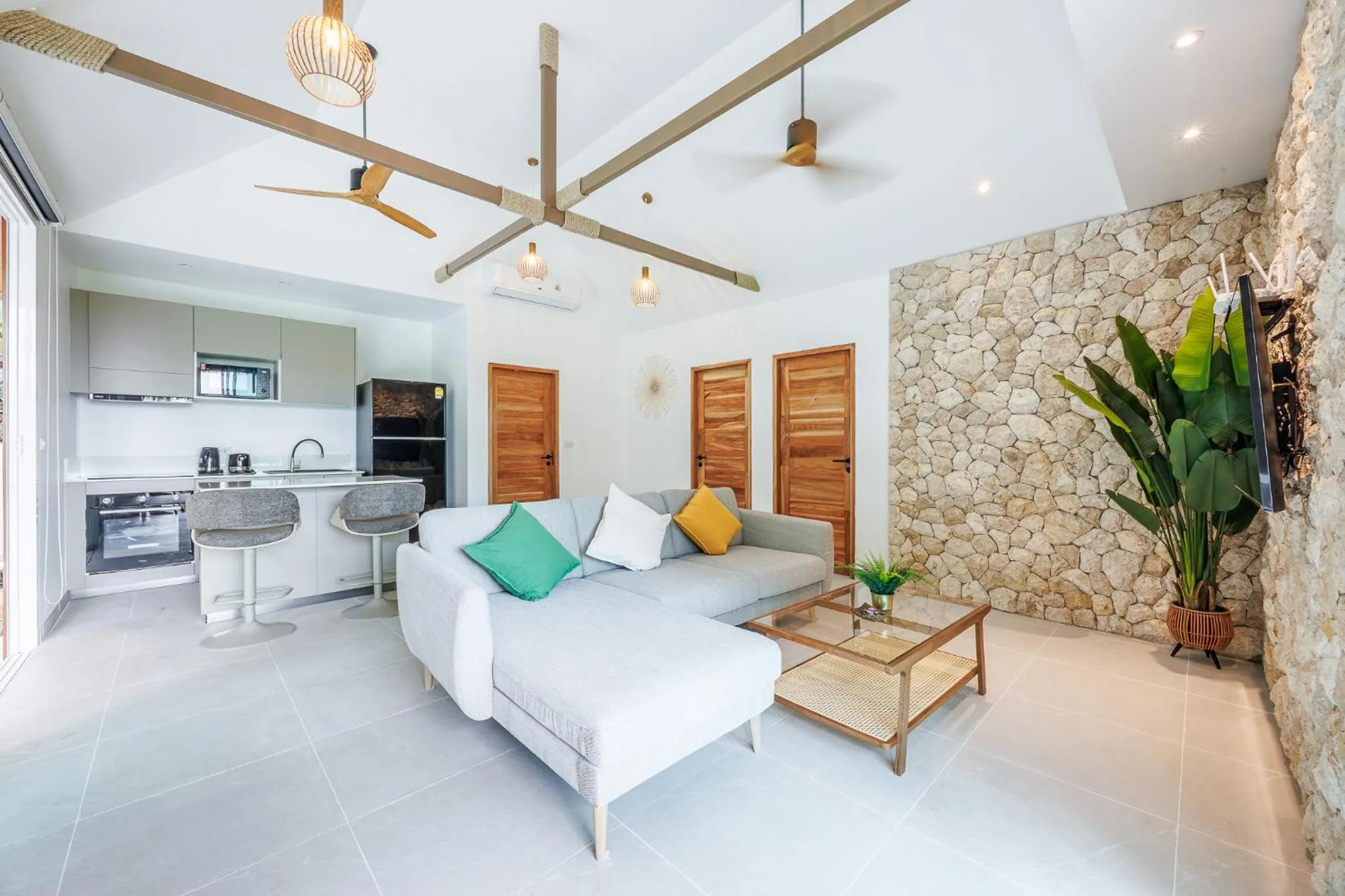 Living room in Baan Saint-Tropez Seaview Villas Kata Beach