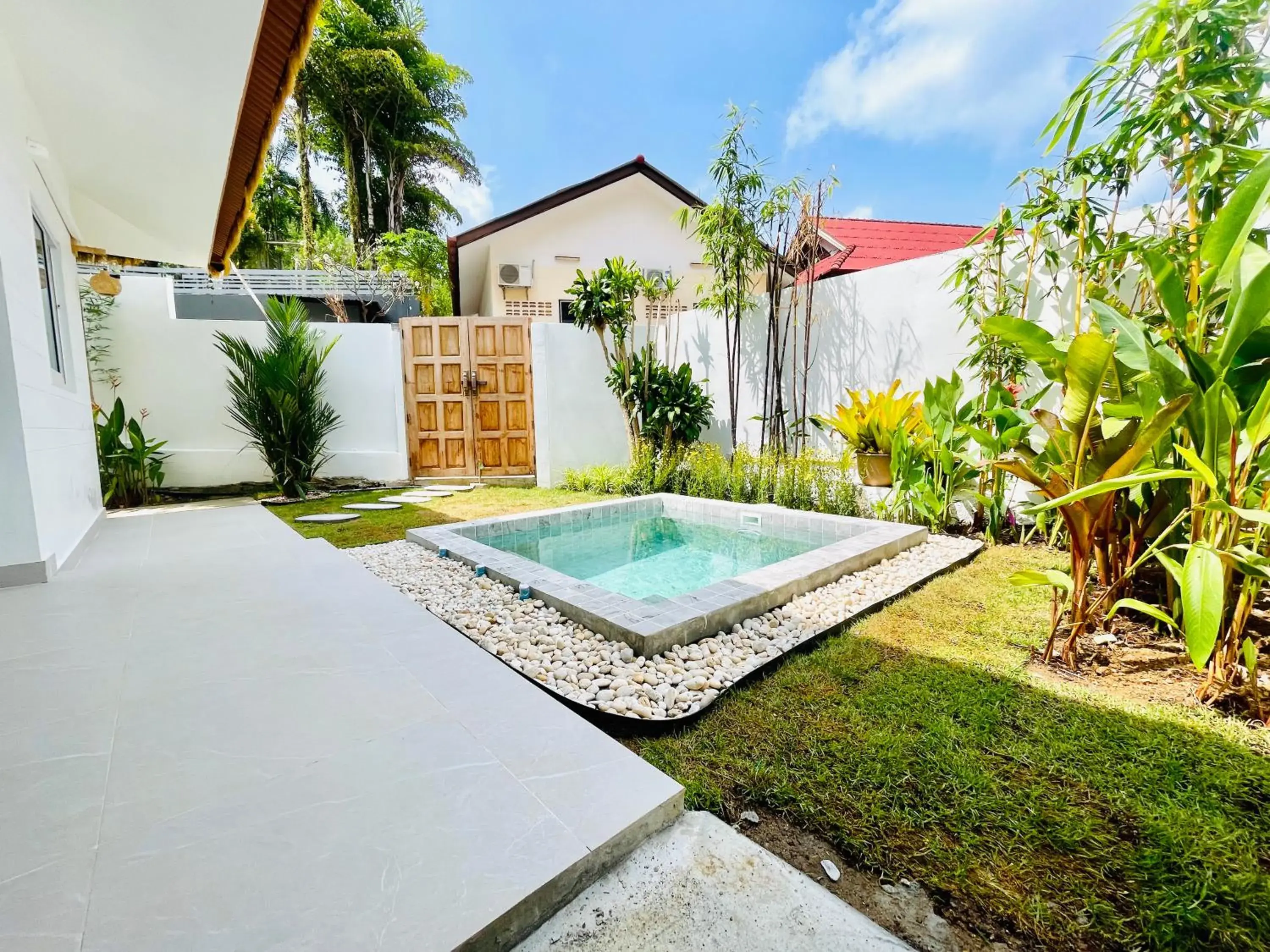 Villa in Baan Saint-Tropez Seaview Villas Kata Beach Villa in Baan Saint-Tropez Seaview Villas Kata Beach