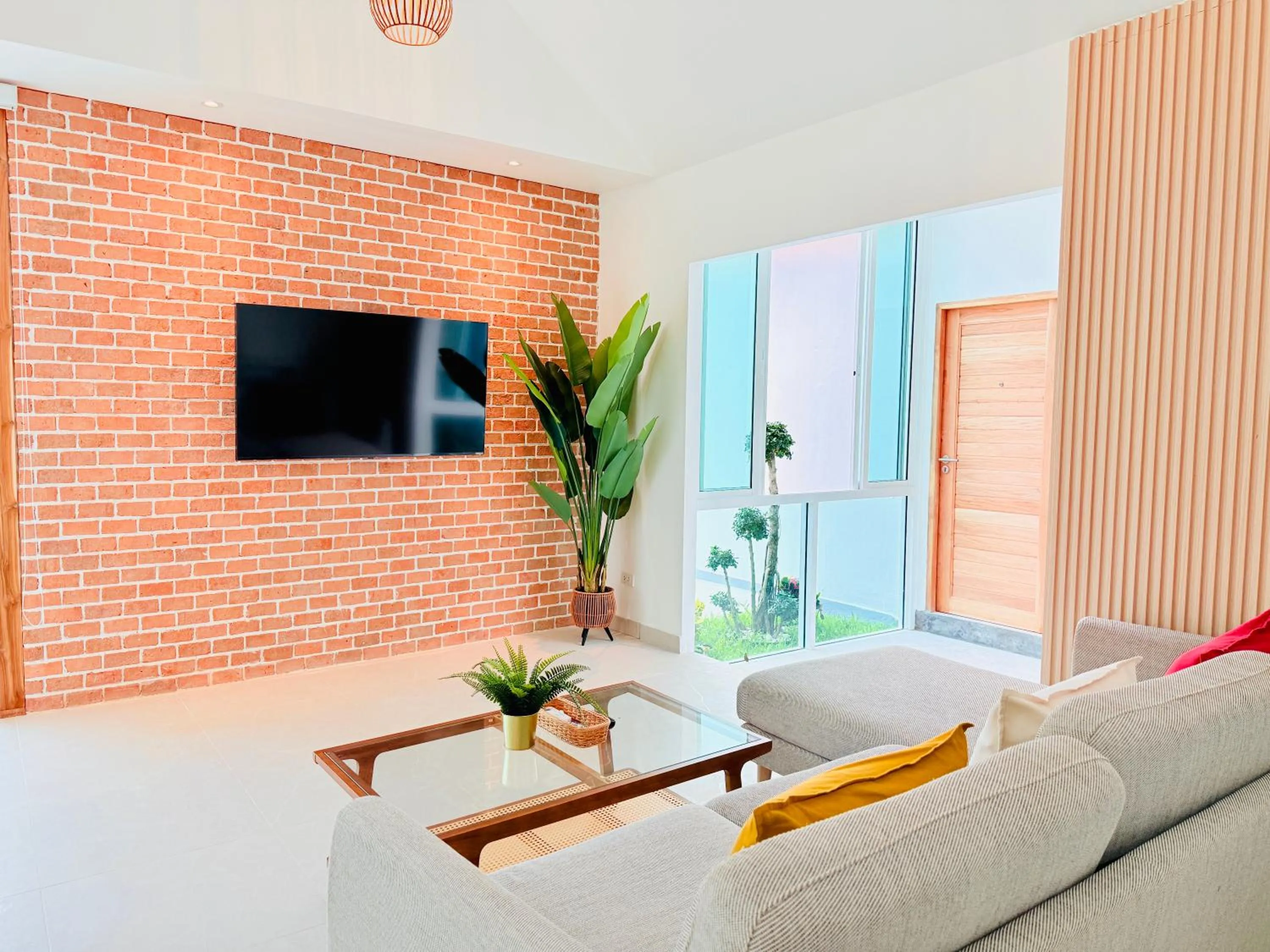 TV and multimedia in Baan Saint-Tropez Seaview Villas Kata Beach