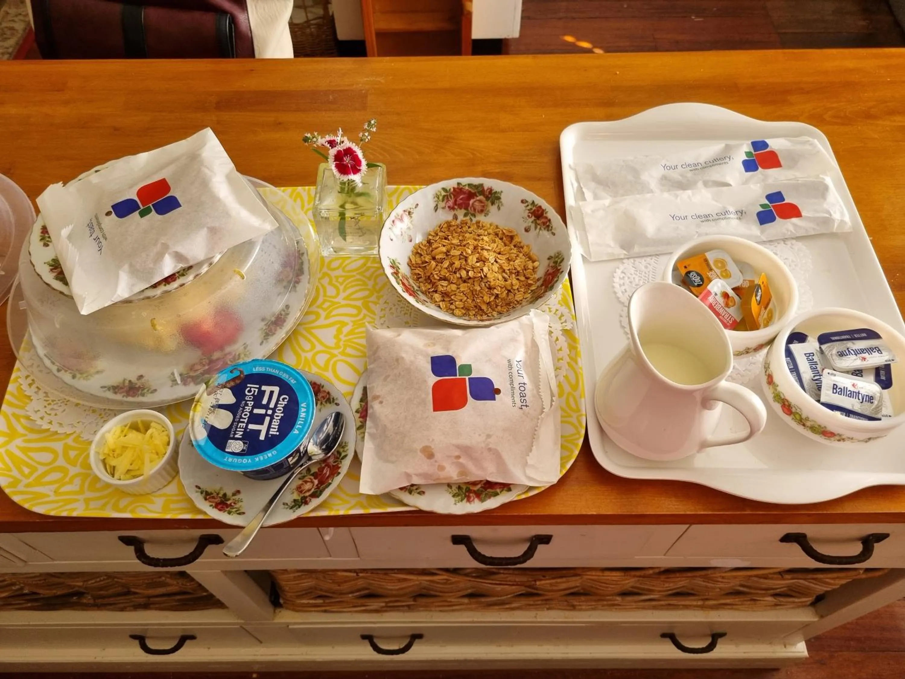 Breakfast in Andavine House - Bed & Breakfast