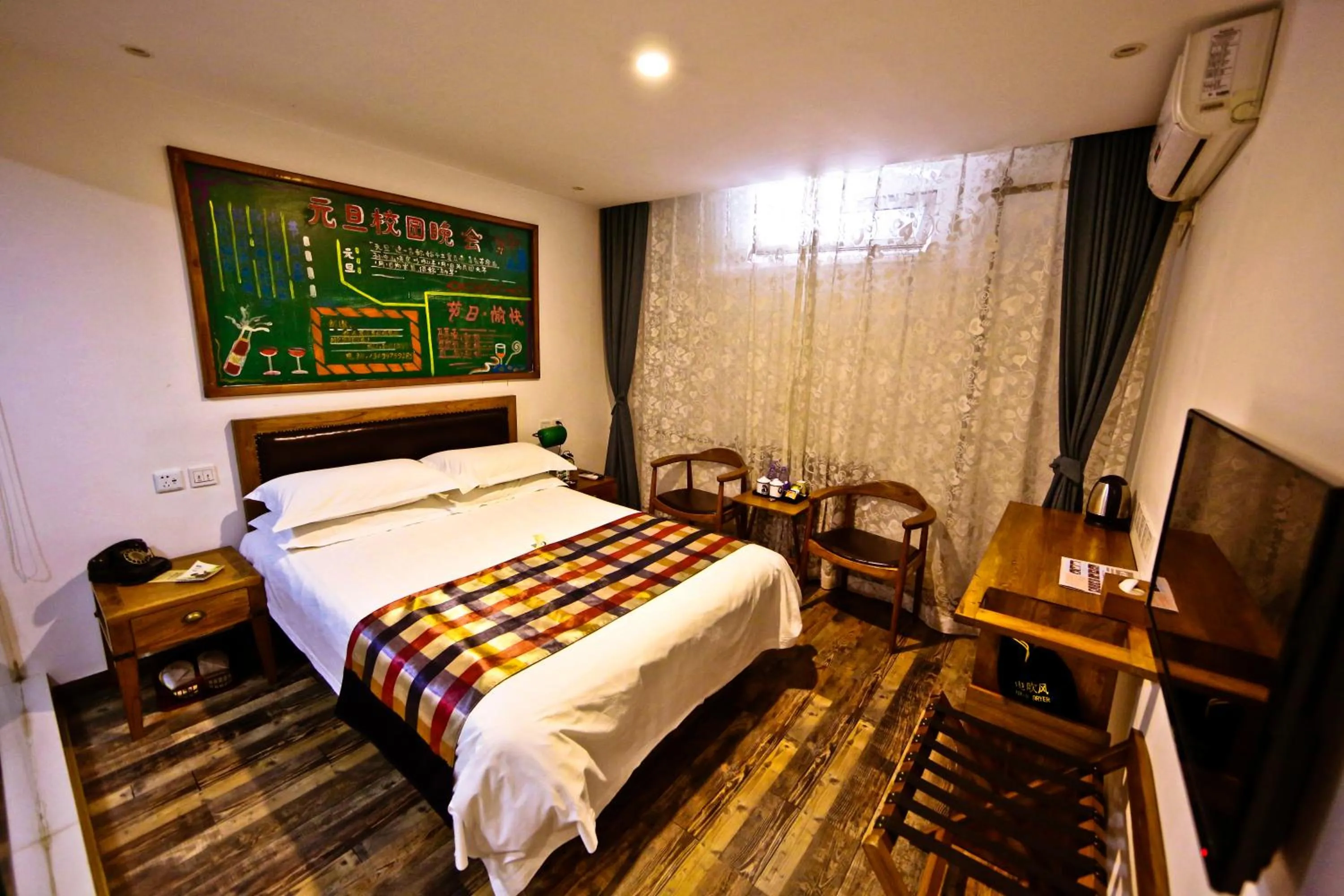 Photo of the whole room, Bed in Nostalgia Hotel Beijing Confucius Temple