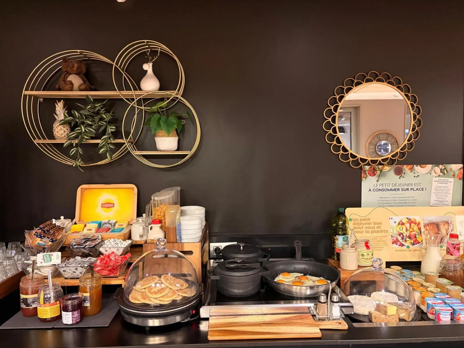 Breakfast in Campanile Annemasse Gare– Genève