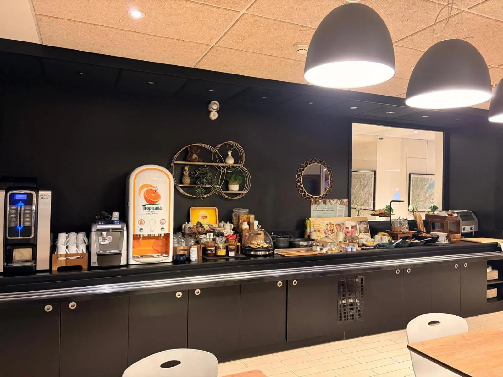 Breakfast in Campanile Annemasse Gare– Genève