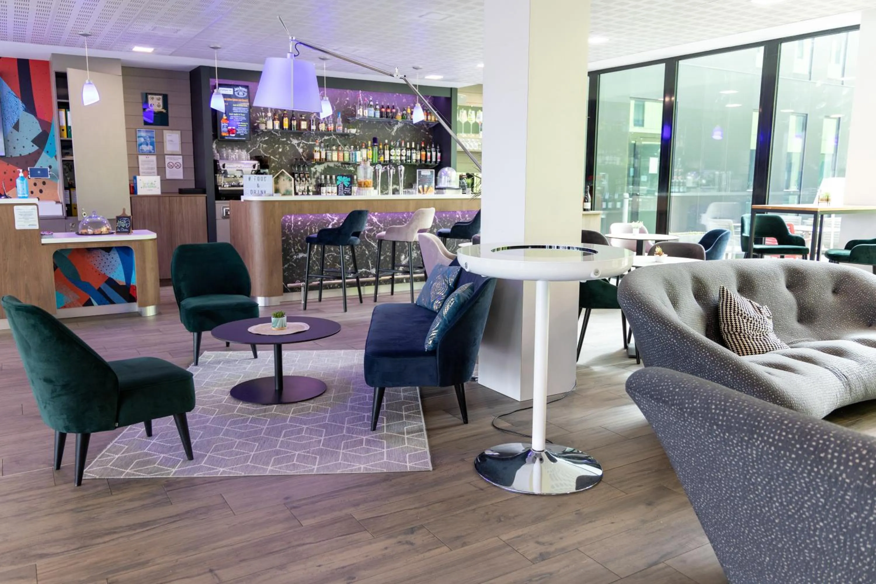 Living room in Campanile Belfort Montbéliard - Gare La Jonxion.