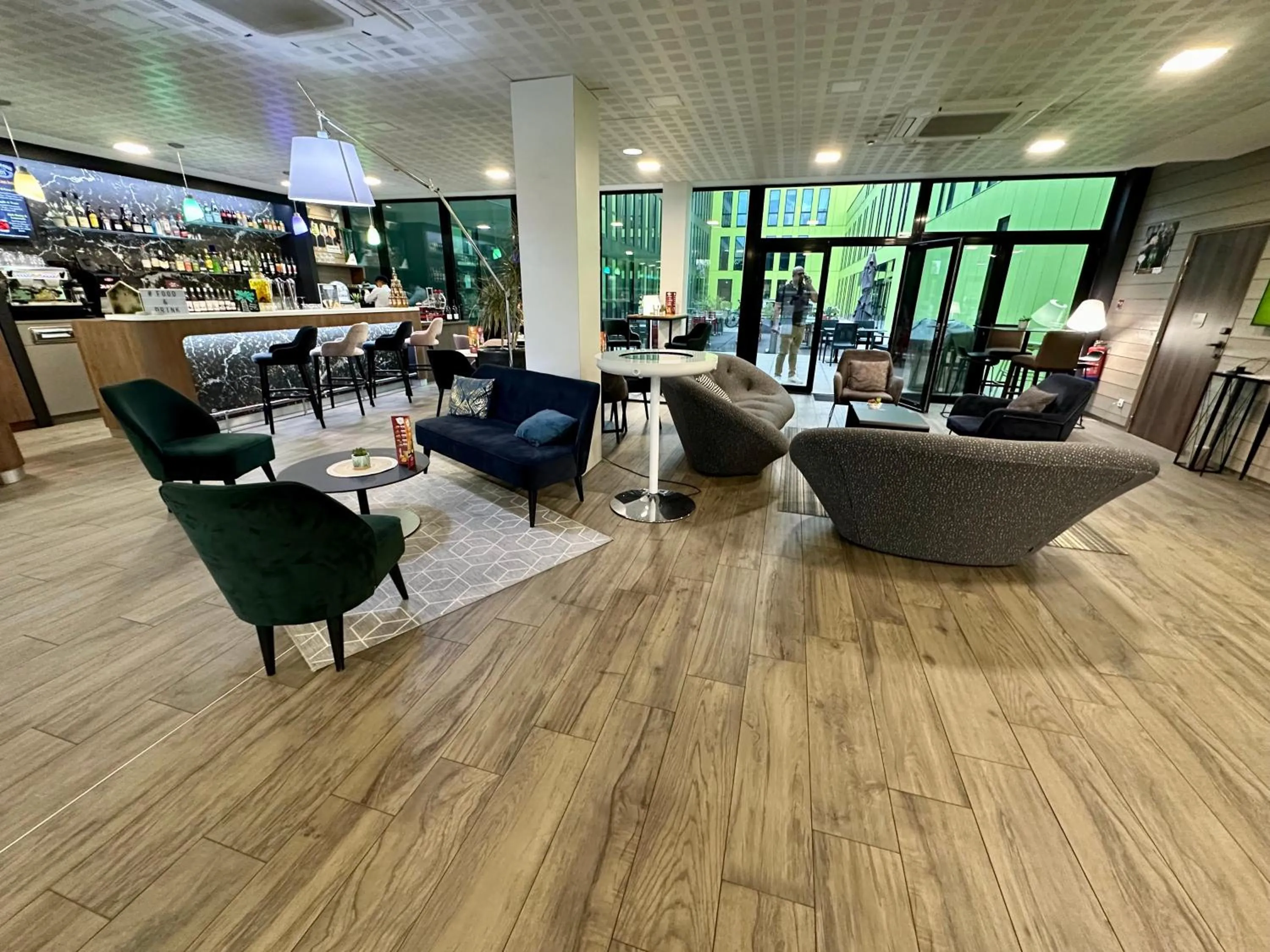 Lounge or bar in Campanile Belfort Montbéliard - Gare La Jonxion.