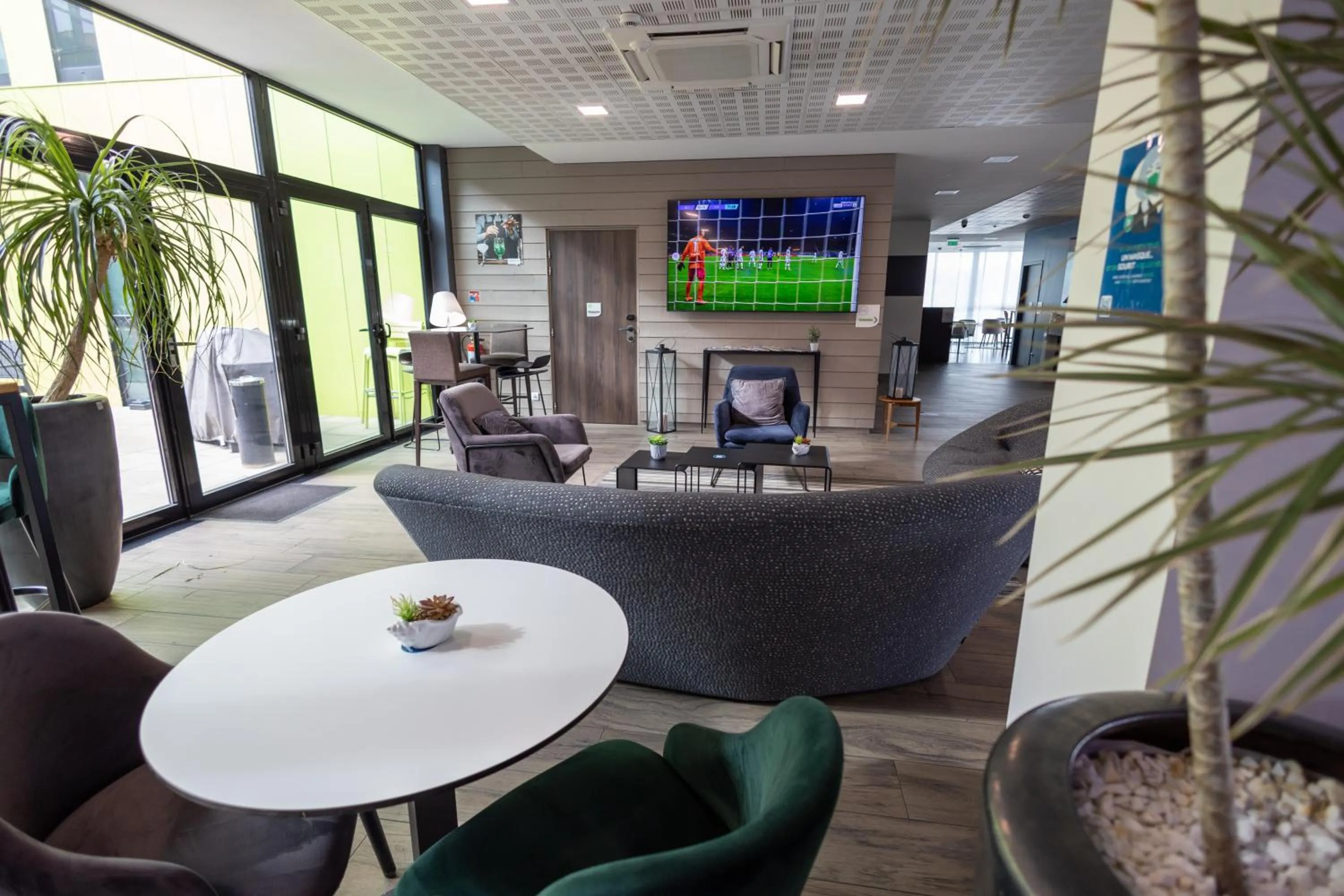 TV and multimedia in Campanile Belfort Montbéliard - Gare La Jonxion.