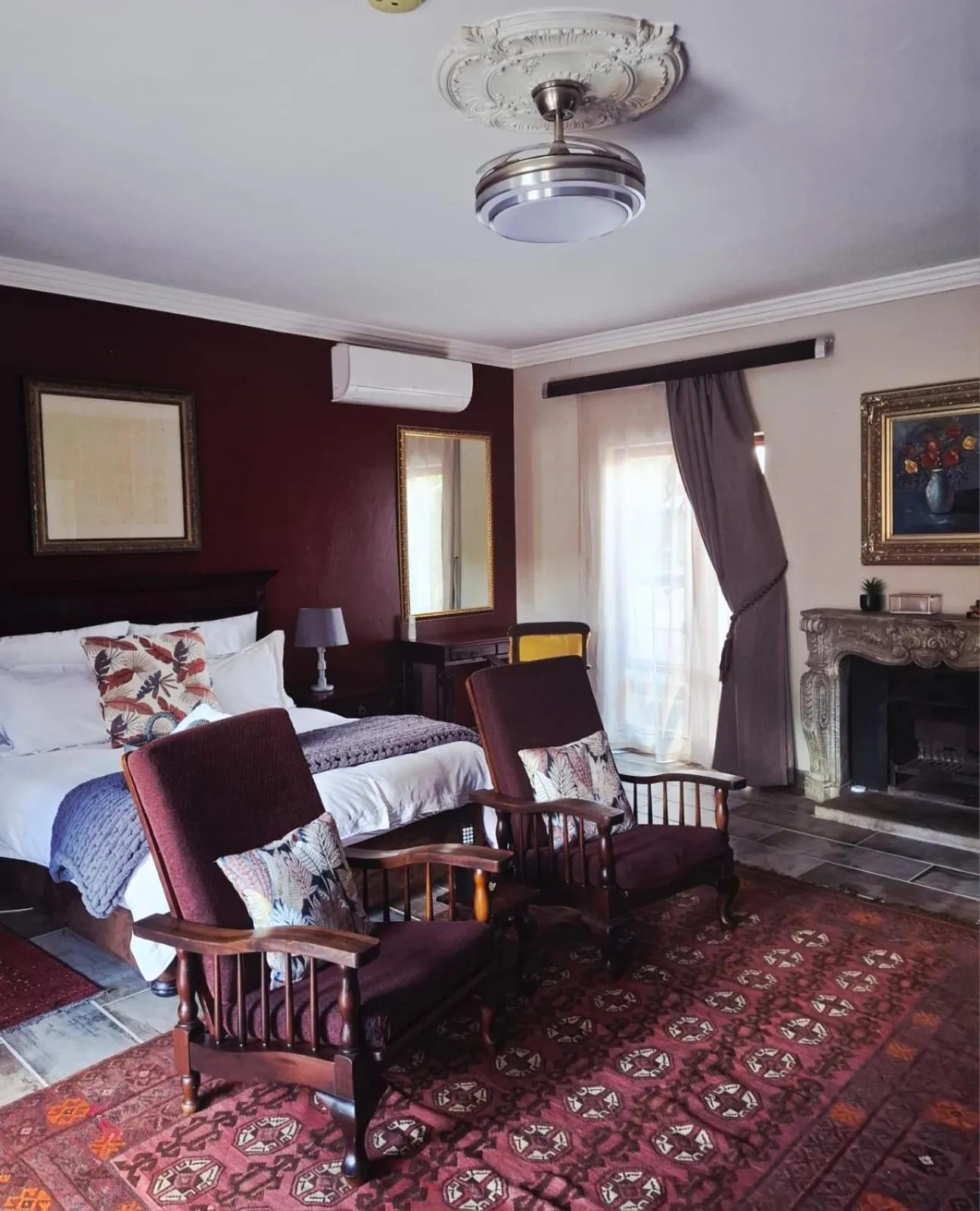Photo of the whole room in Hampton House Guest House