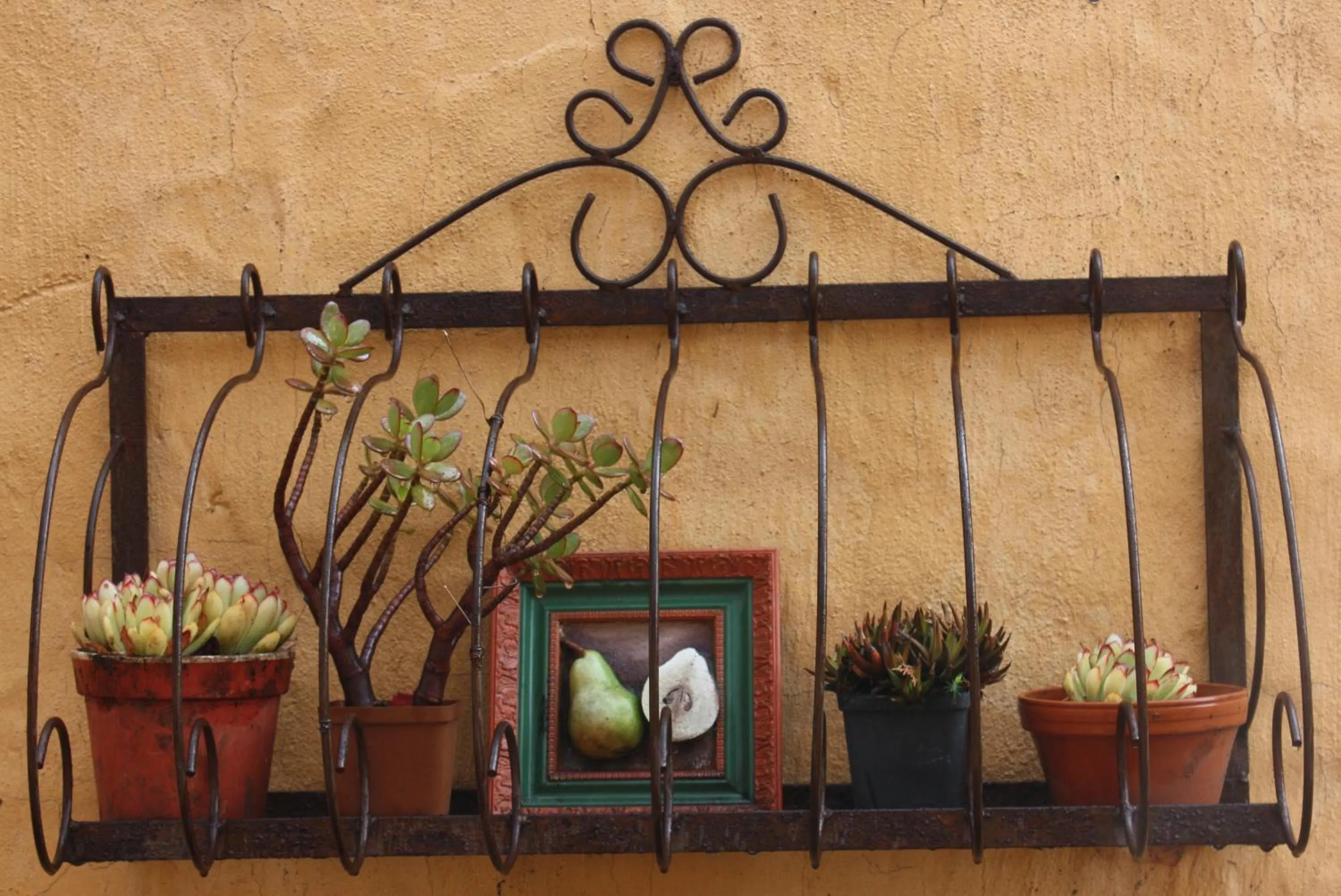 Decorative detail in Hampton House Guest House