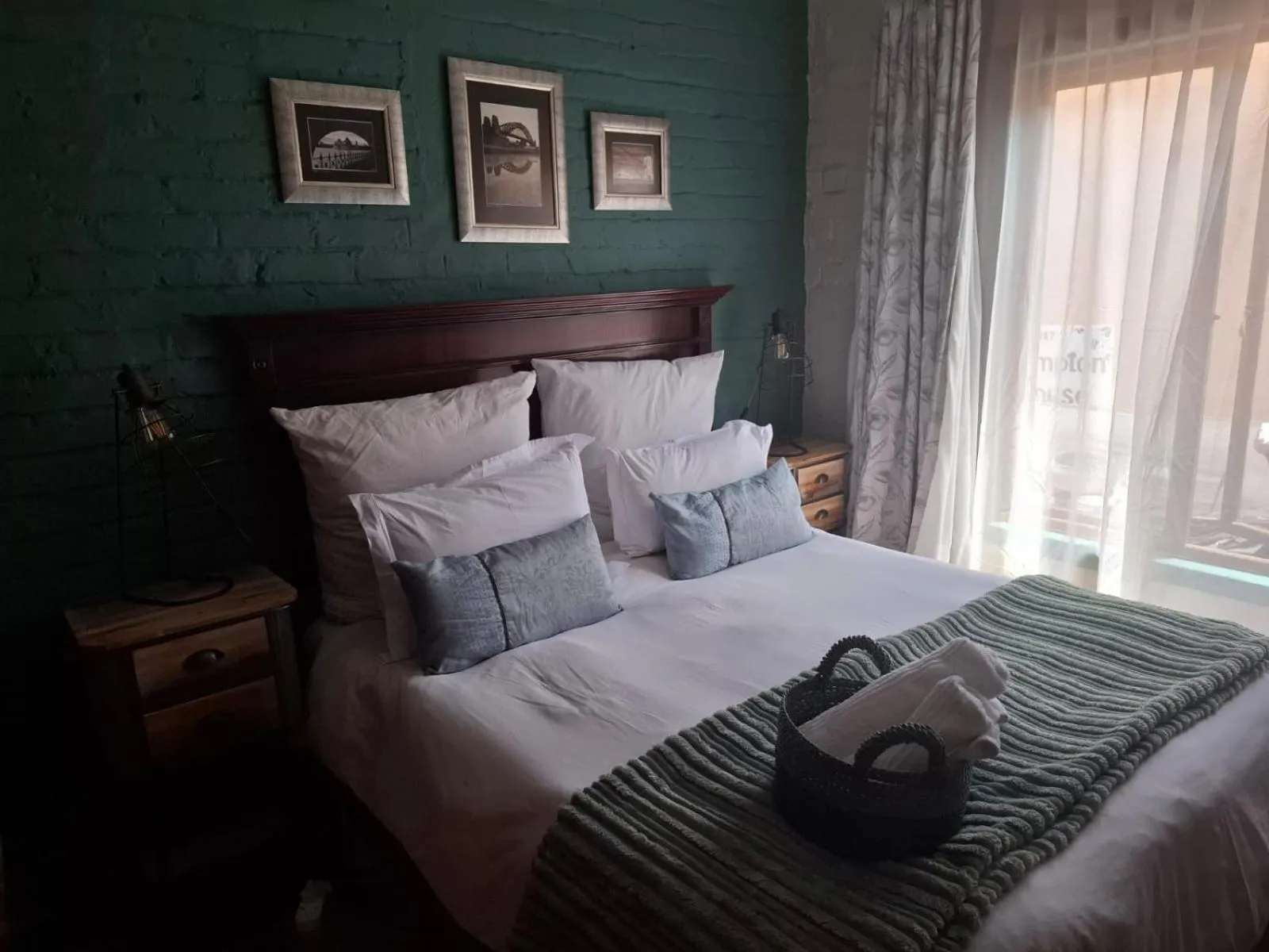 Bedroom, Bed in Hampton House Guest House