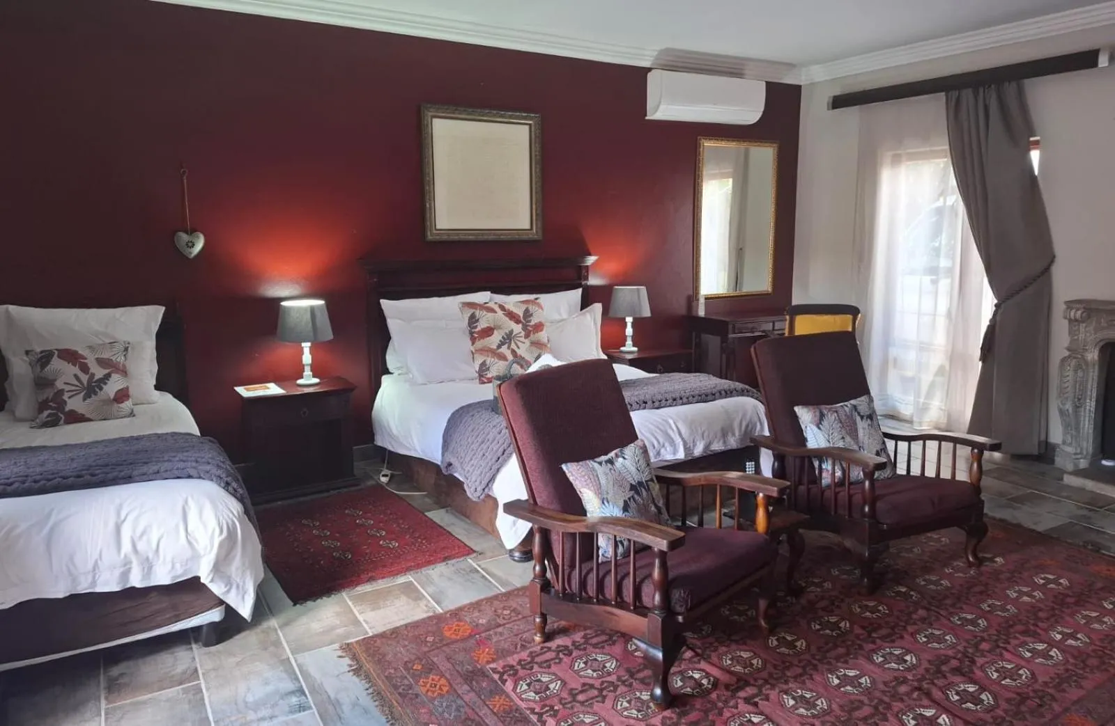 Photo of the whole room, Bed in Hampton House Guest House