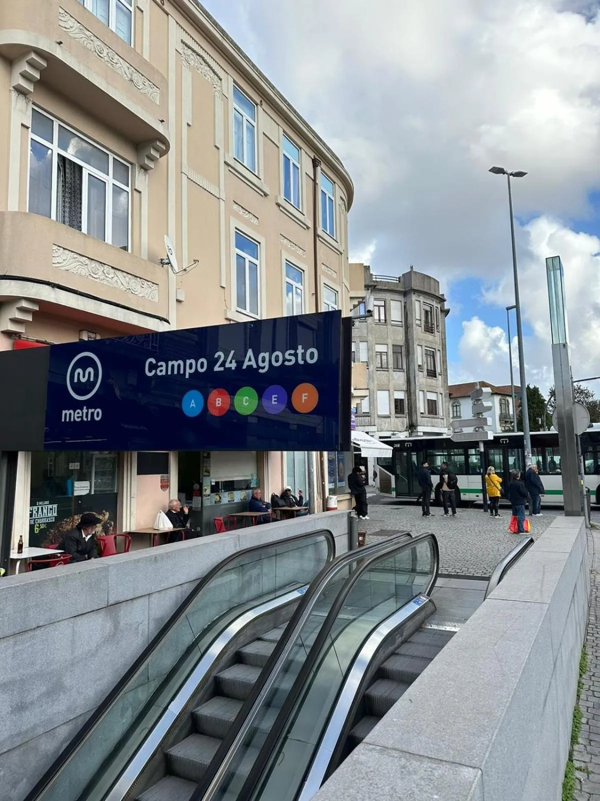 Street view in Easy Host Porto