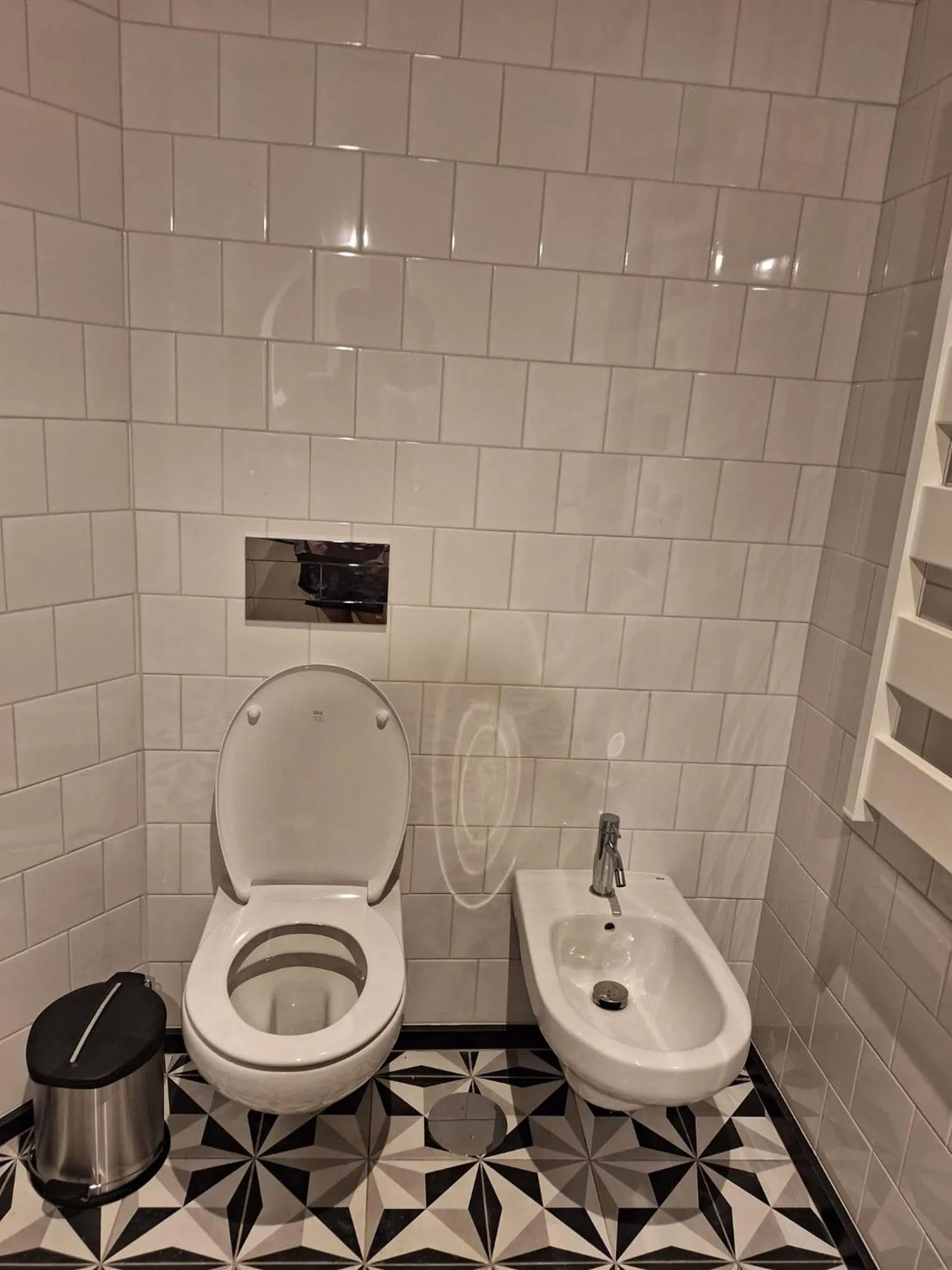 Toilet in Easy Host Porto