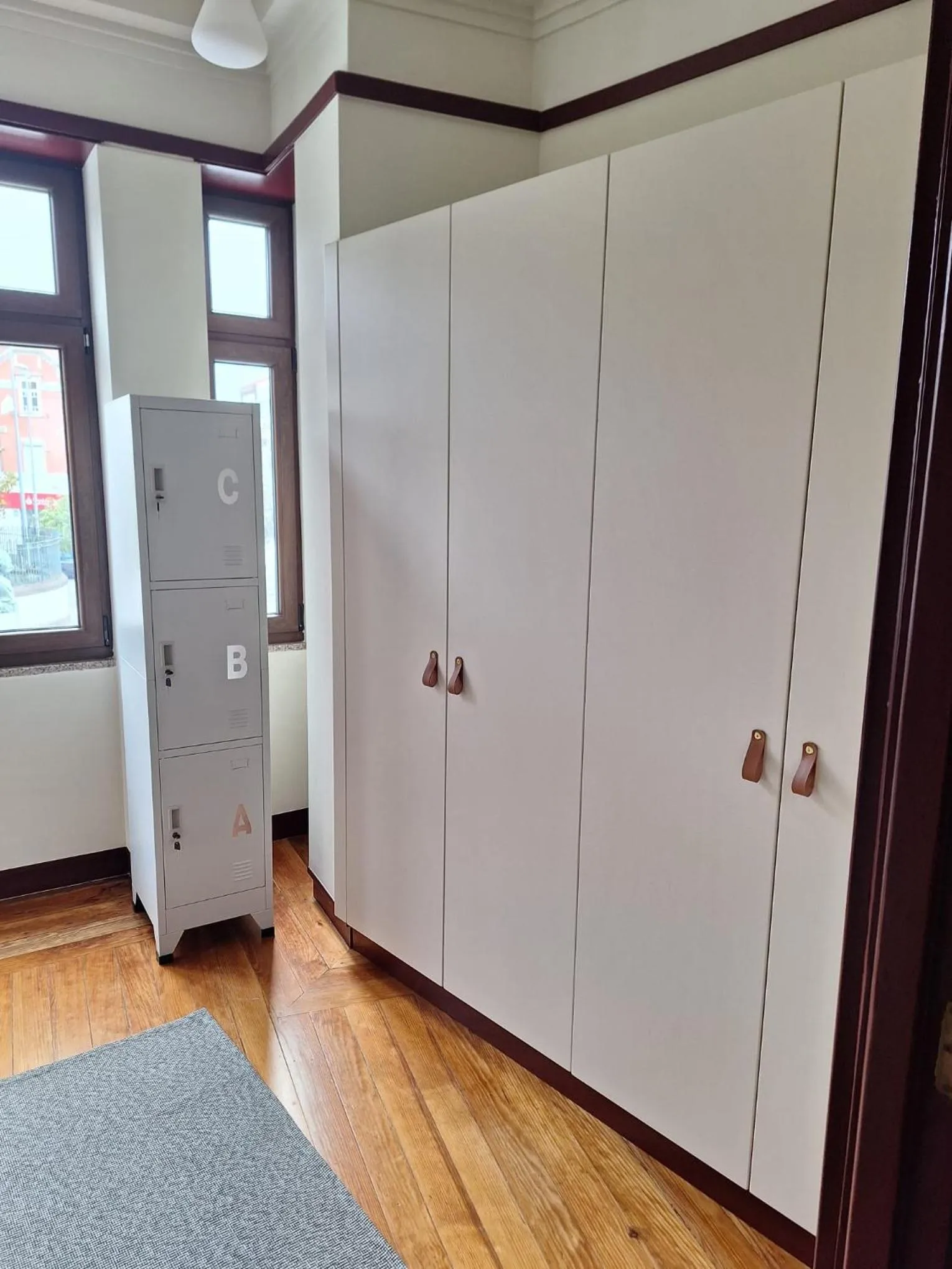 Decorative detail in Easy Host Porto