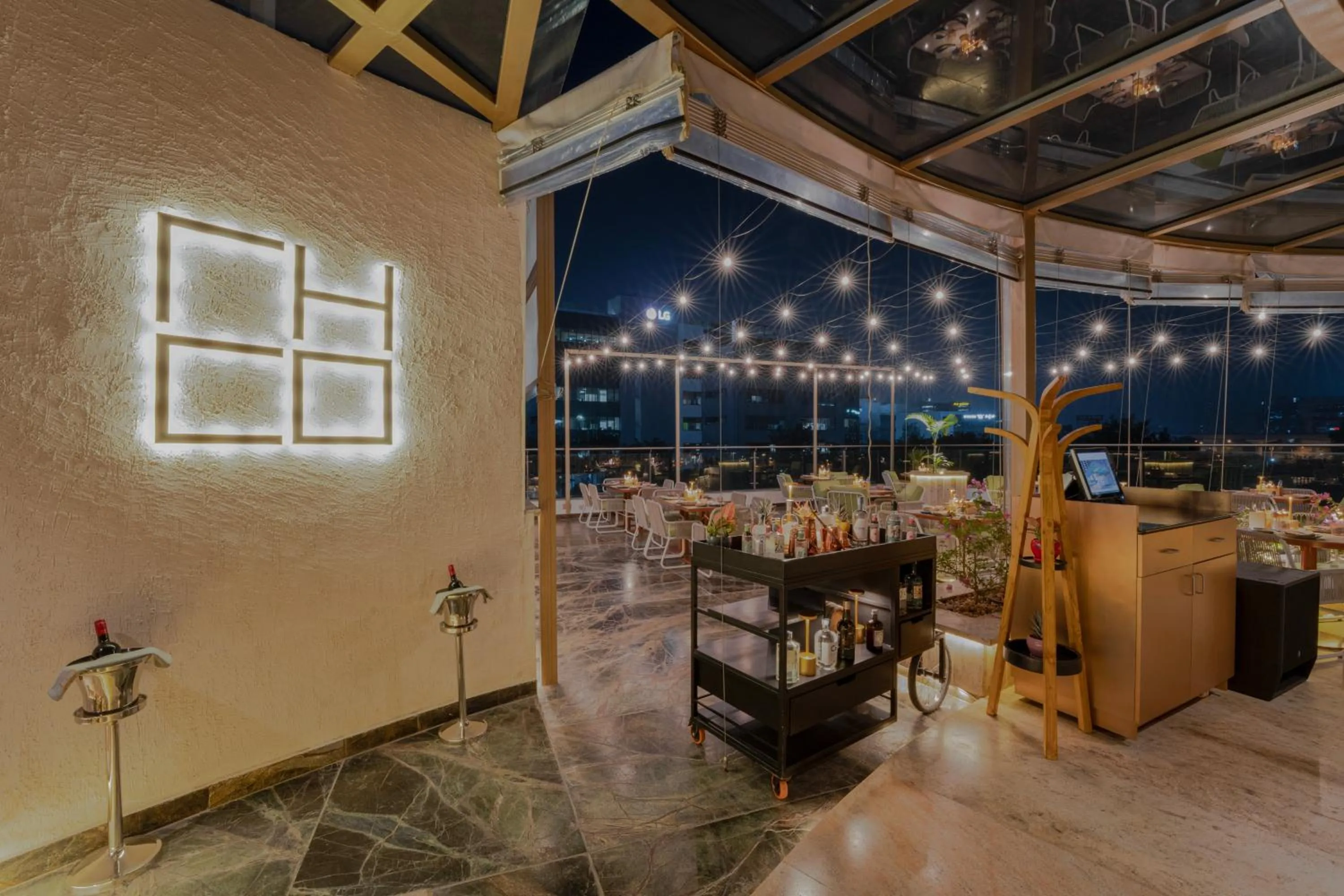 Restaurant/places to eat in Aloft Bengaluru Outer Ring Road