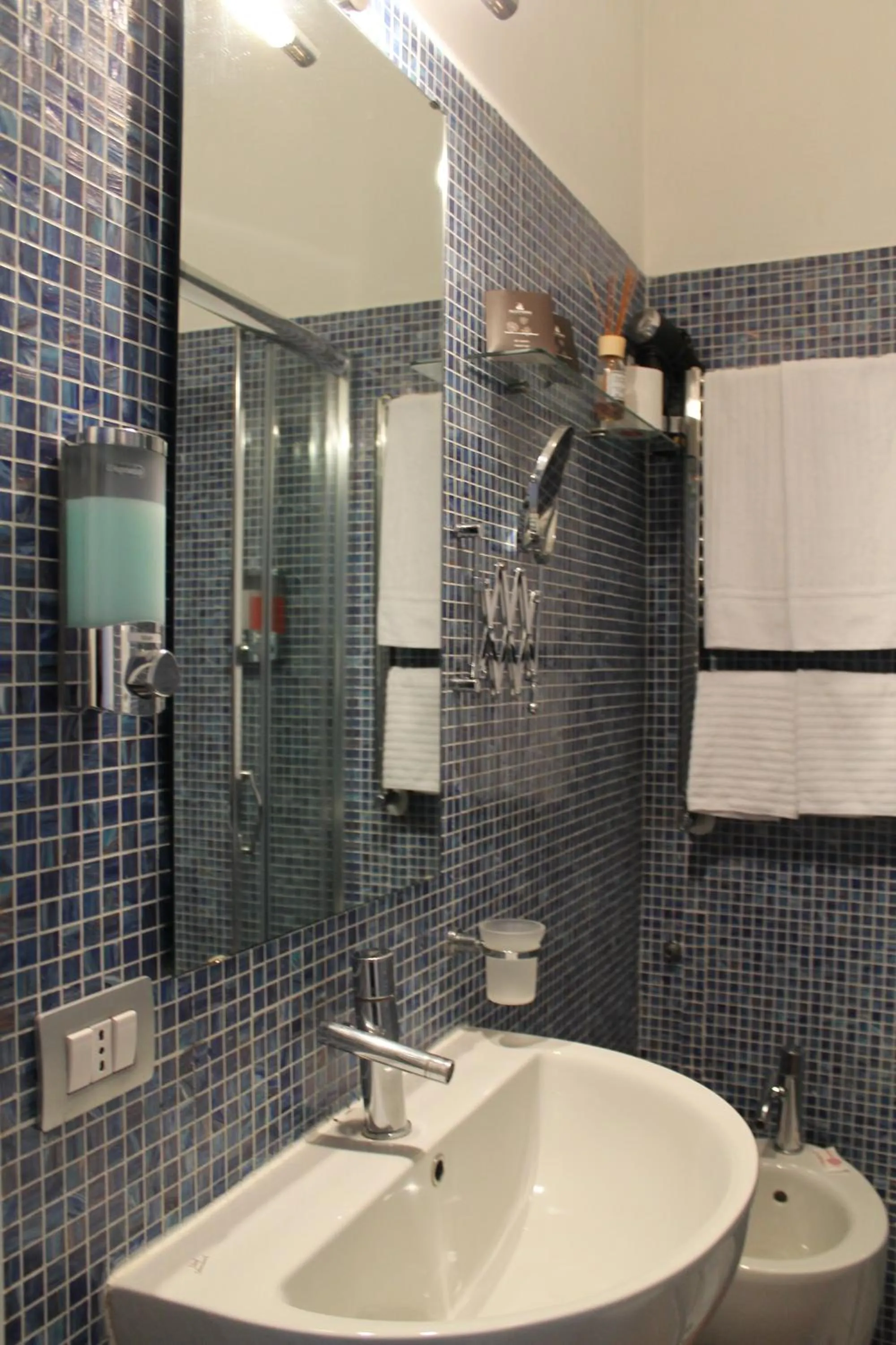 Bathroom in Relais Arco Della Pace