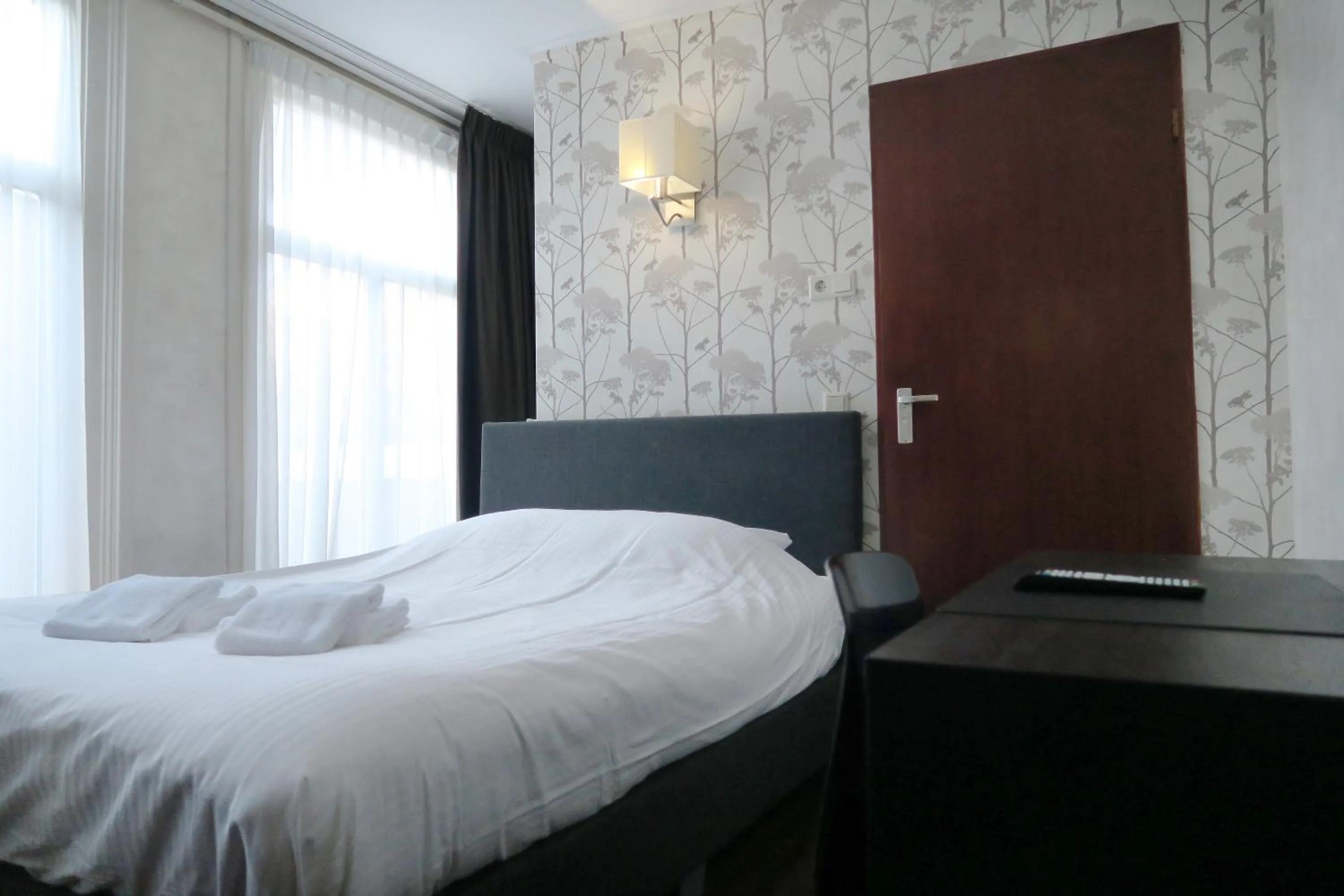 Bedroom, Bed in Hotel Carillon