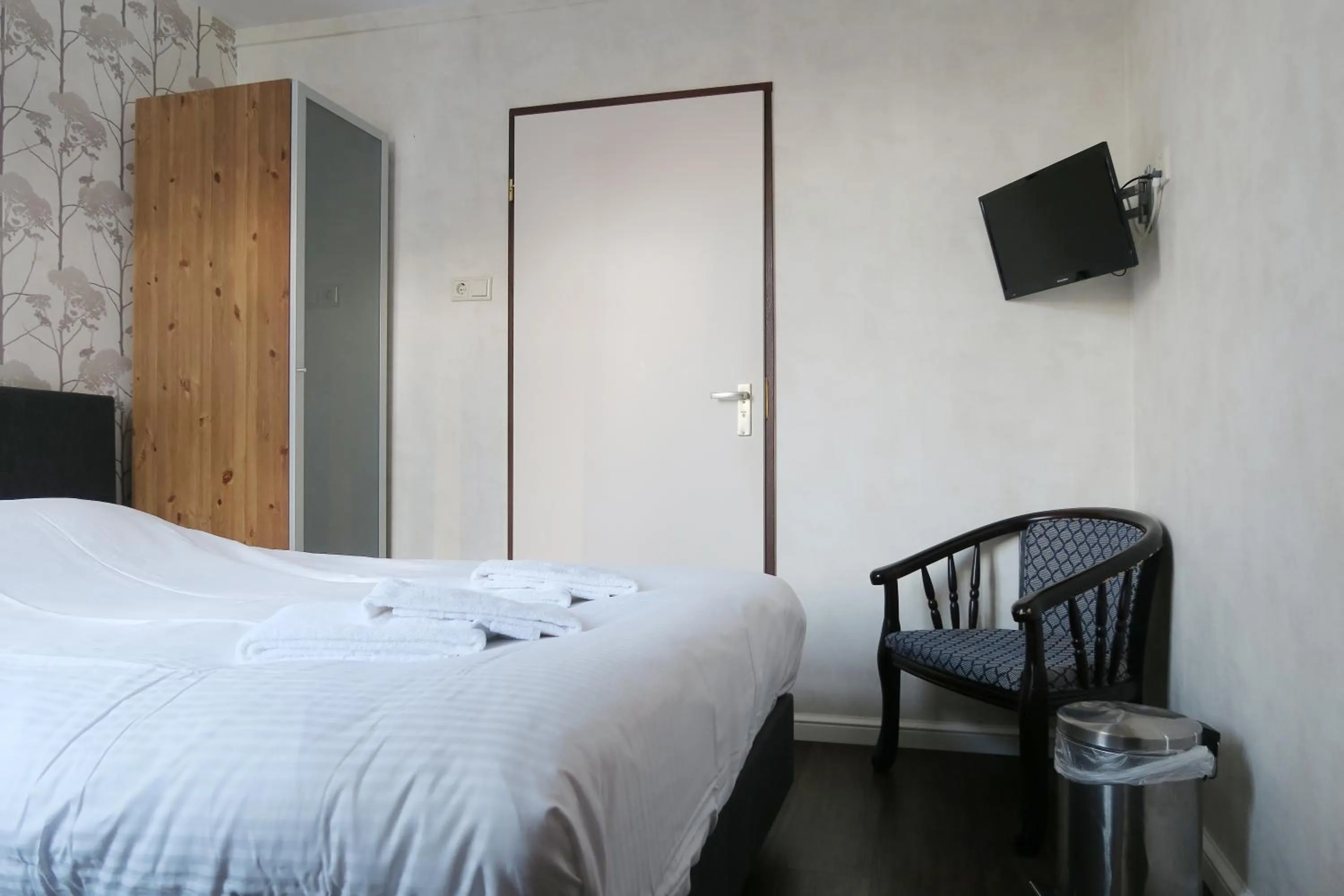 Bedroom, Bed in Hotel Carillon