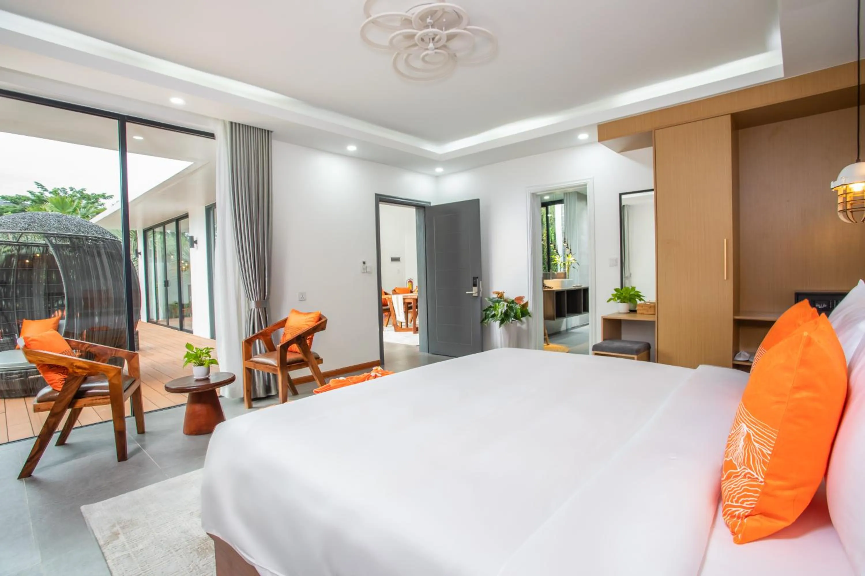 Bedroom, Bed in Wonderland Suites and Resort