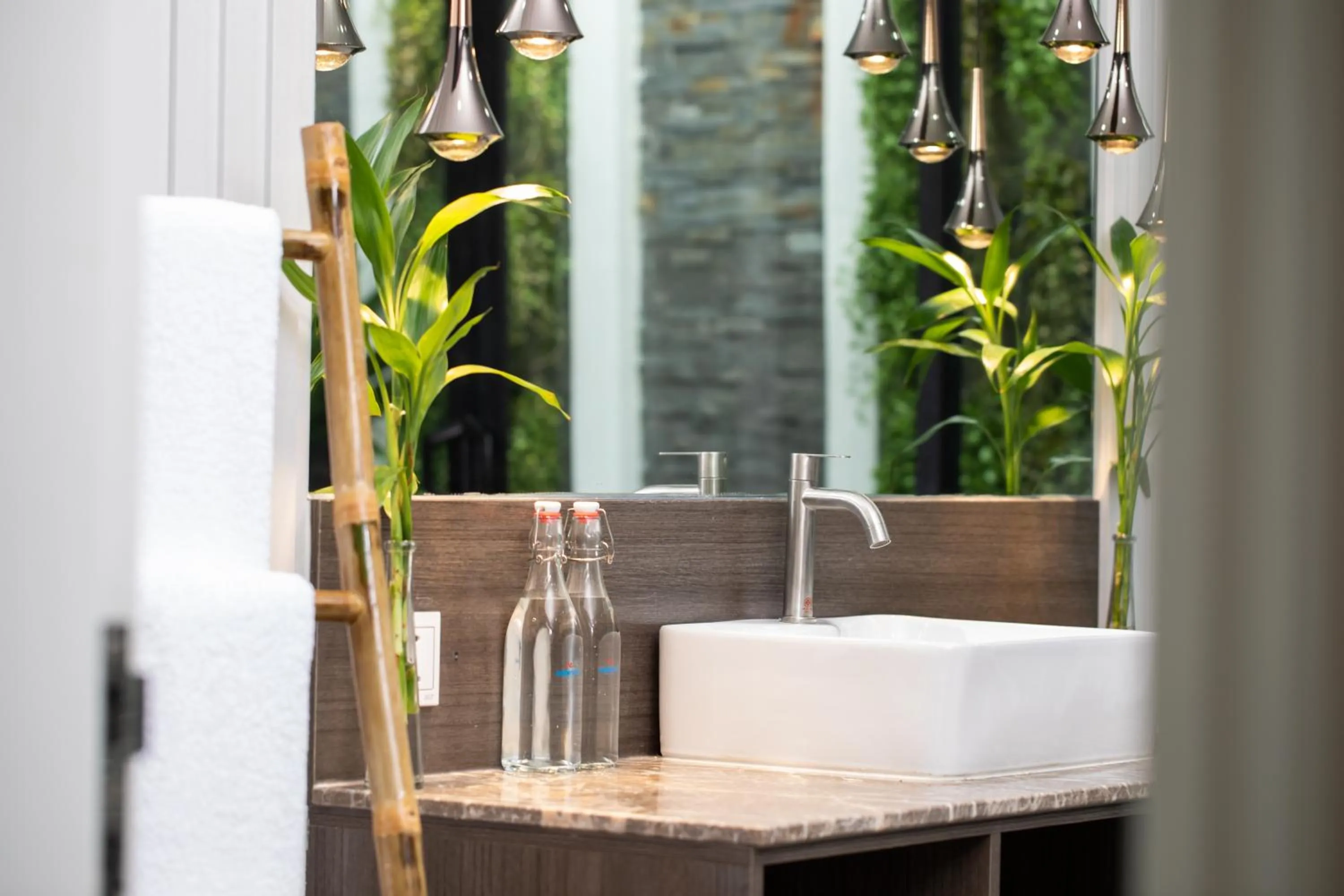 Bathroom in Wonderland Suites and Resort